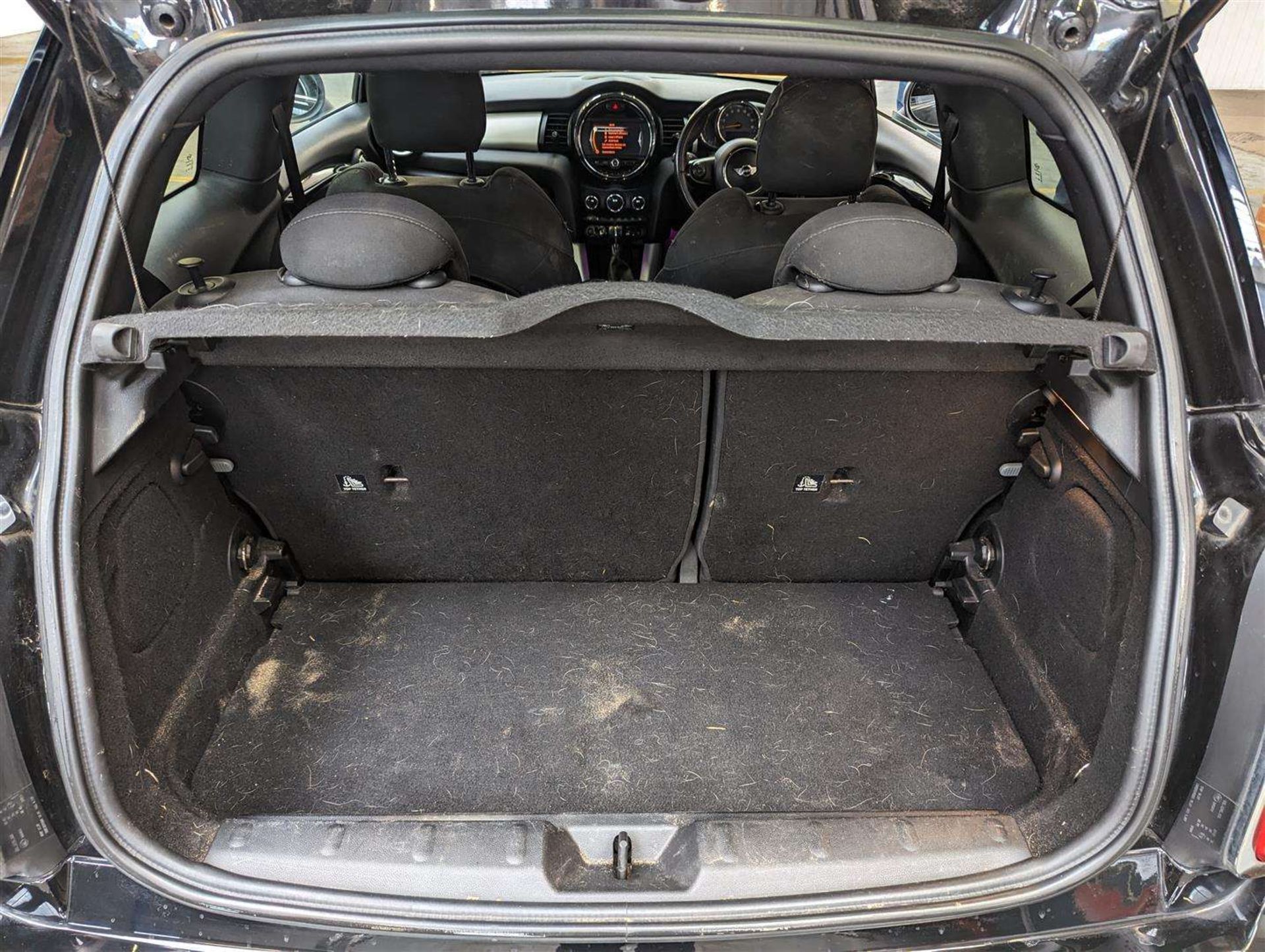 2014 MINI COOPER D - Image 11 of 29