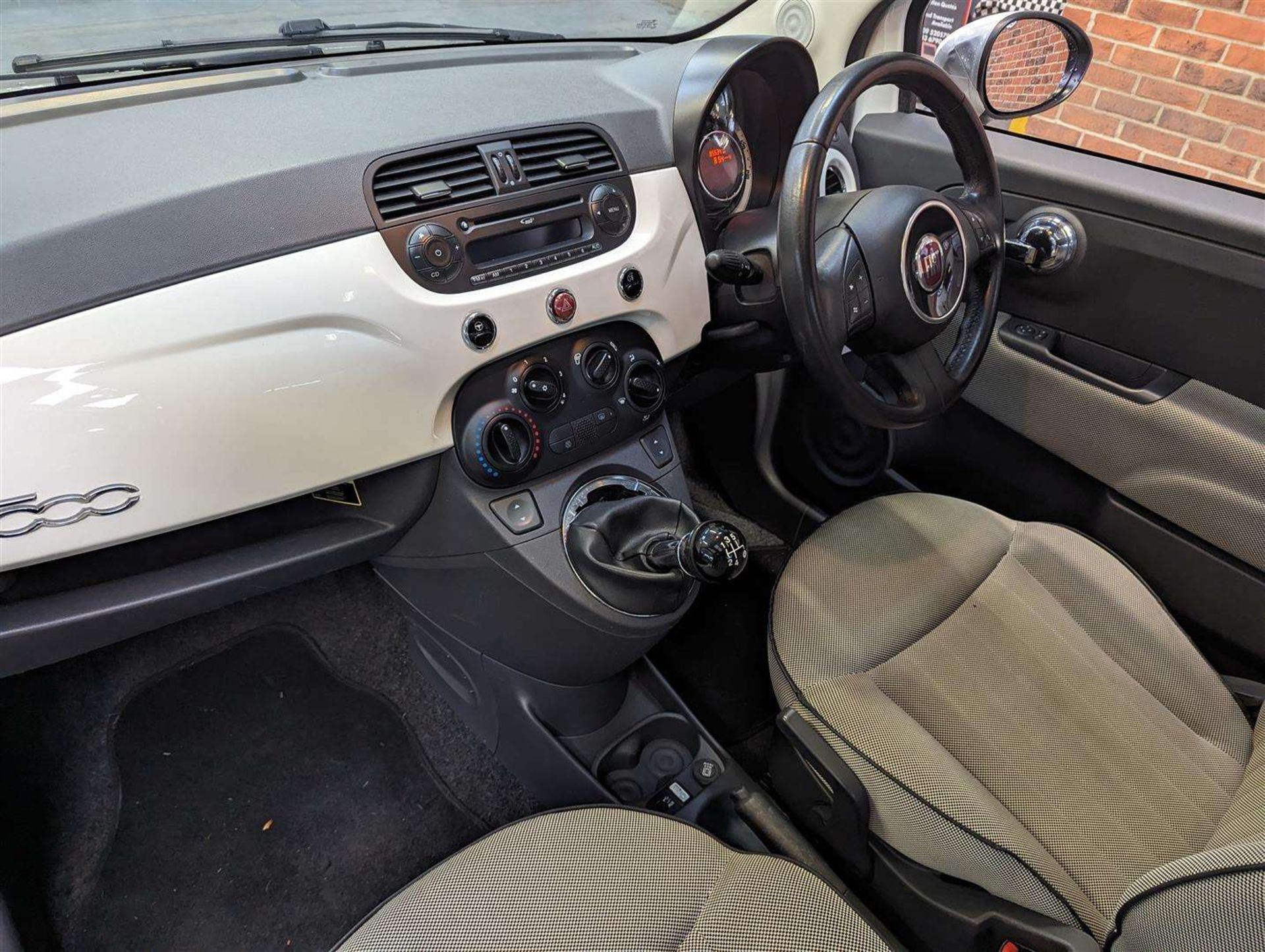 2012 FIAT 500 LOUNGE RHD - Image 16 of 28