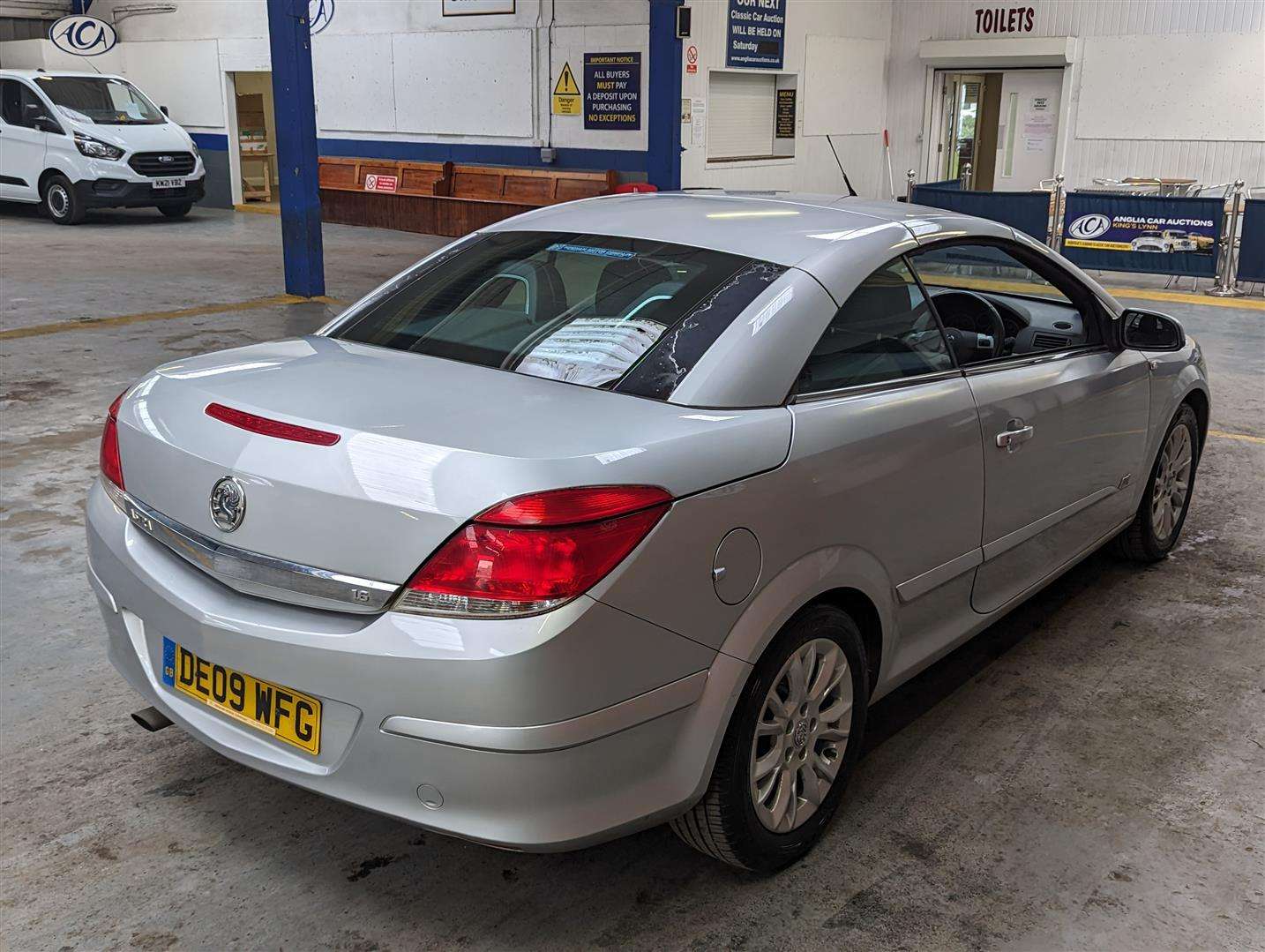 2009 VAUXHALL ASTRA TWINTOP SPORT - Image 4 of 30