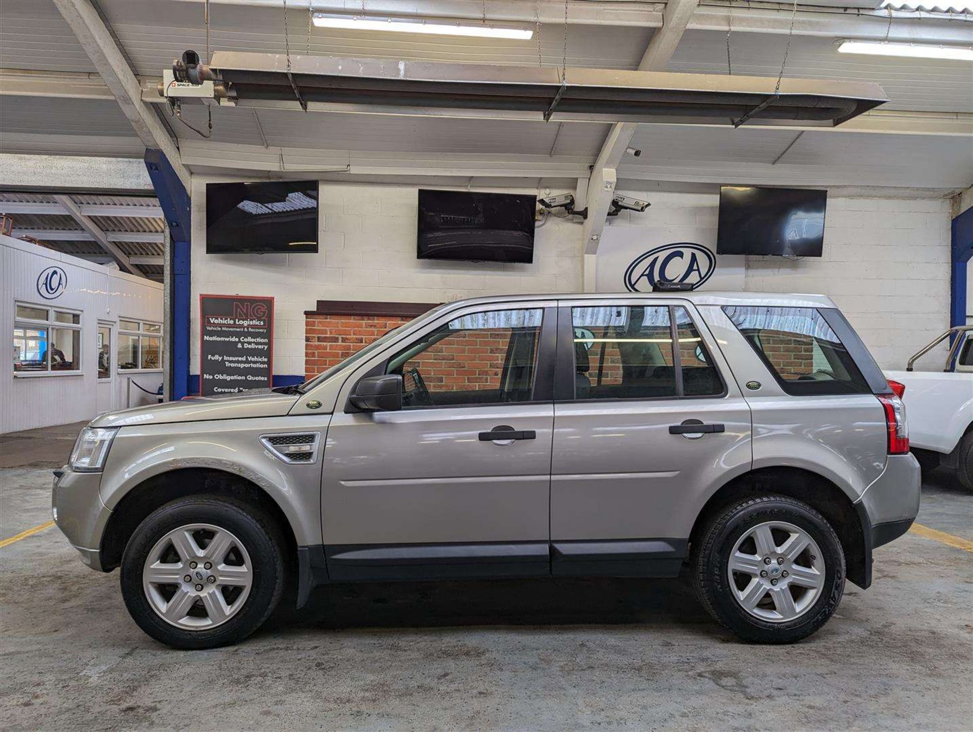 2010 LAND ROVER FREELANDER GS TD4 - Image 2 of 23