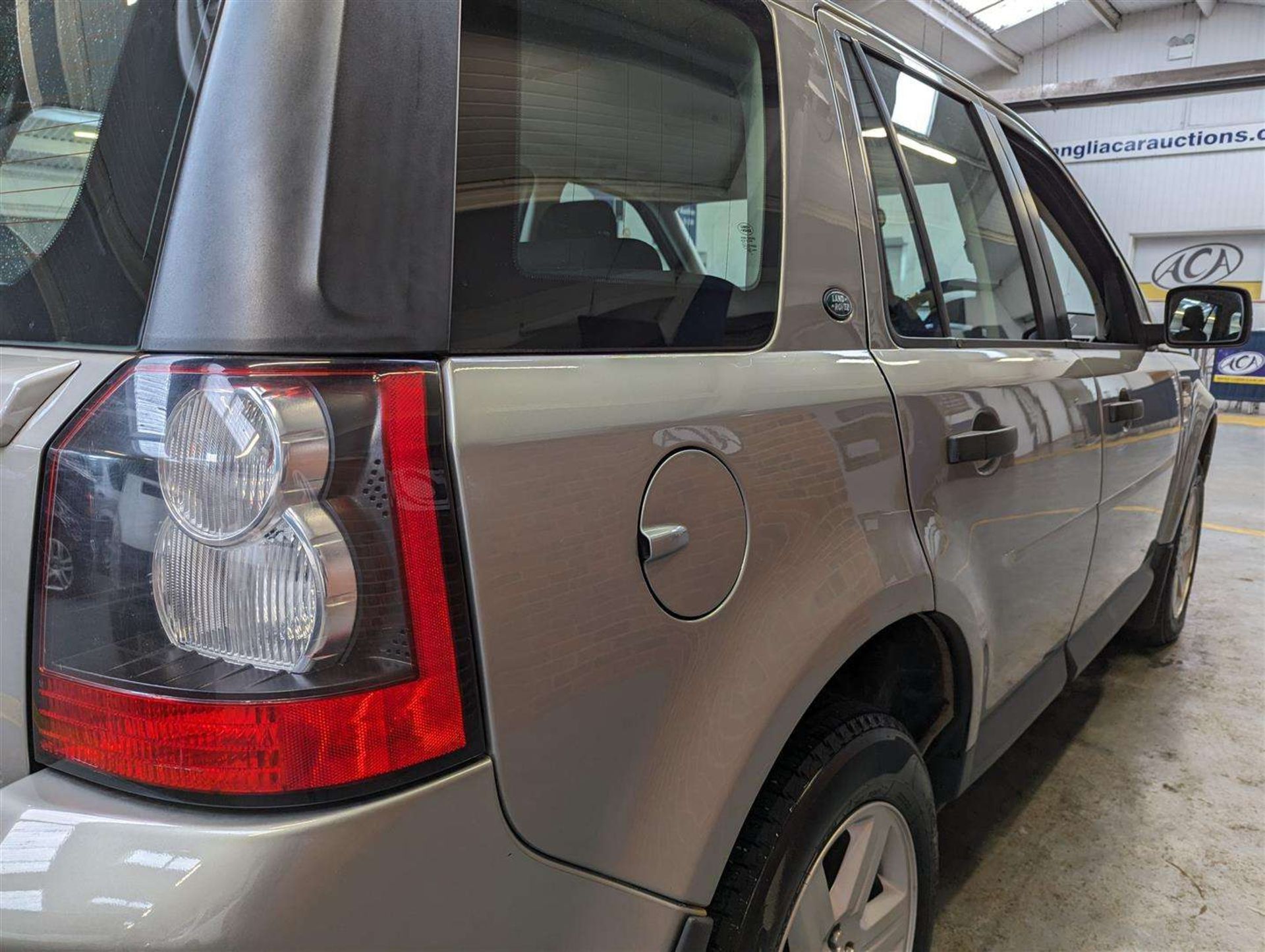 2010 LAND ROVER FREELANDER GS TD4 - Image 8 of 23