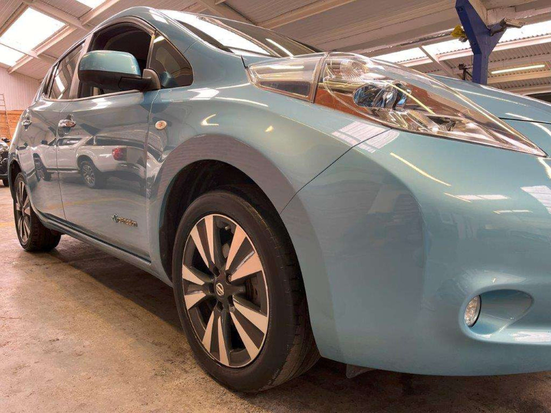 2015 NISSAN LEAF TEKNA - Image 18 of 29