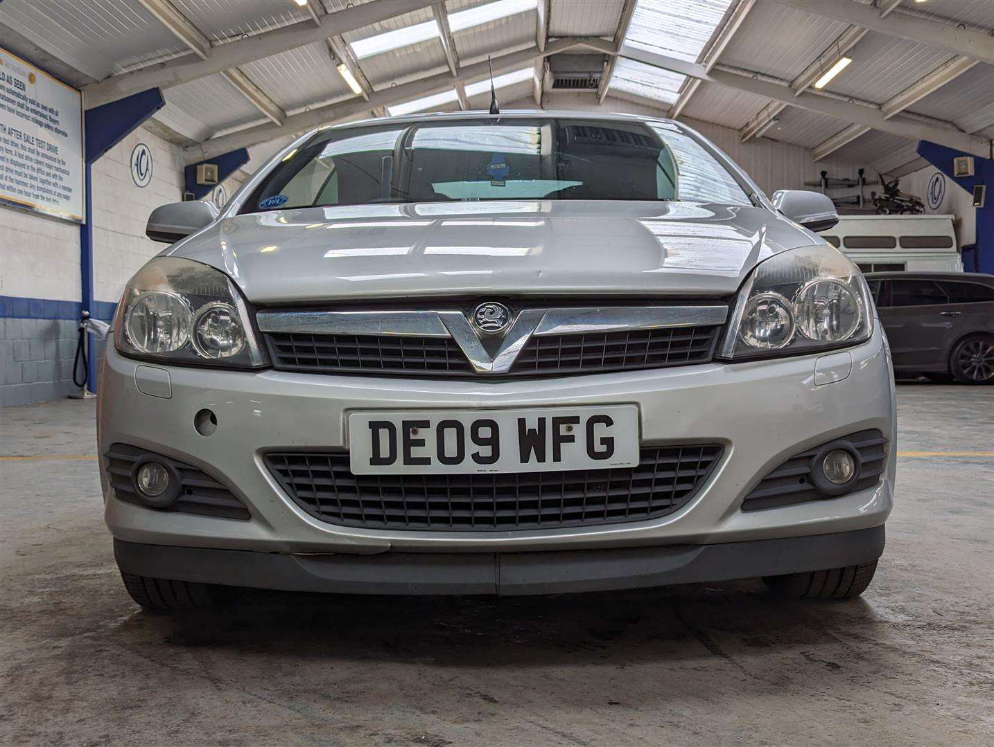 2009 VAUXHALL ASTRA TWINTOP SPORT - Image 14 of 30