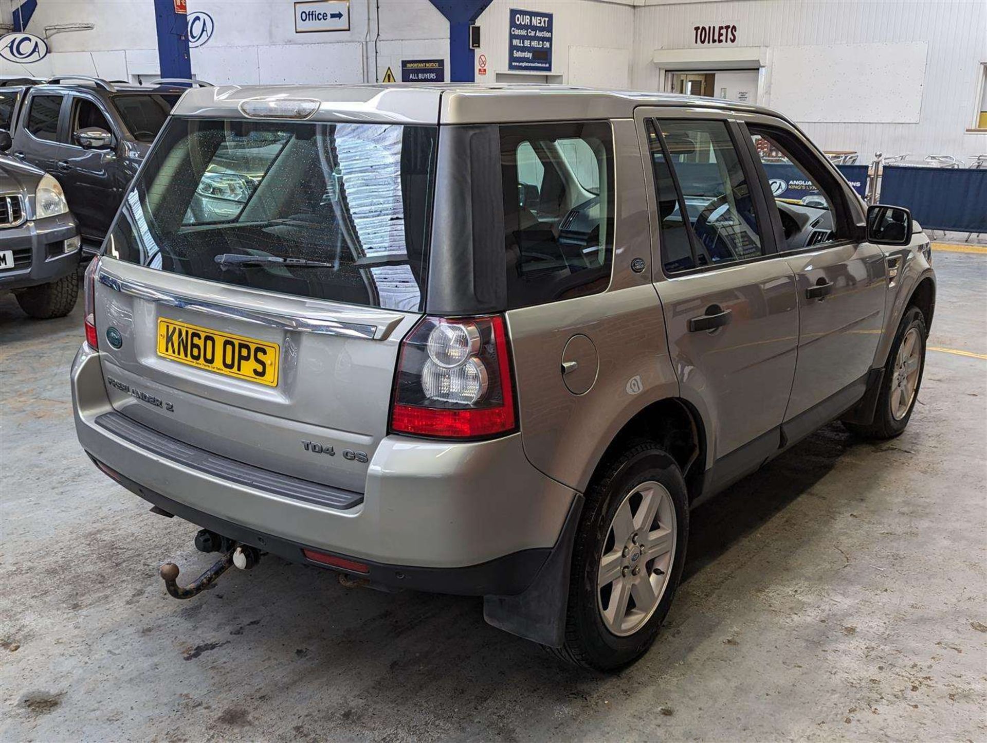 2010 LAND ROVER FREELANDER GS TD4 - Image 9 of 23