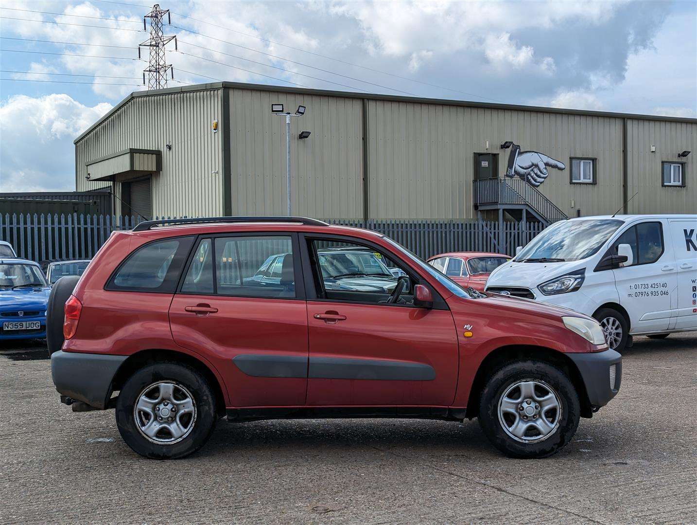 2002 TOYOTA RAV4 NV VVTI - Image 2 of 30