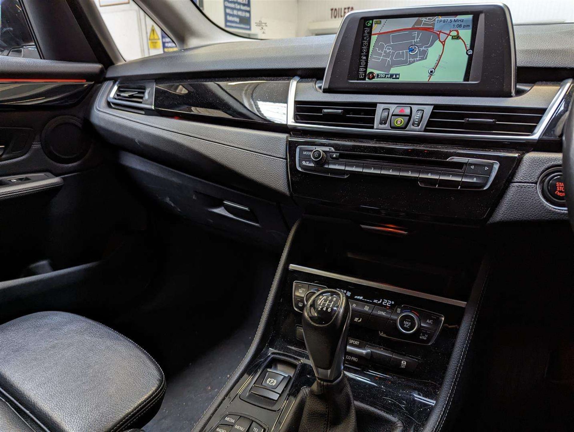 2015 BMW 218D SPORT - Image 28 of 29