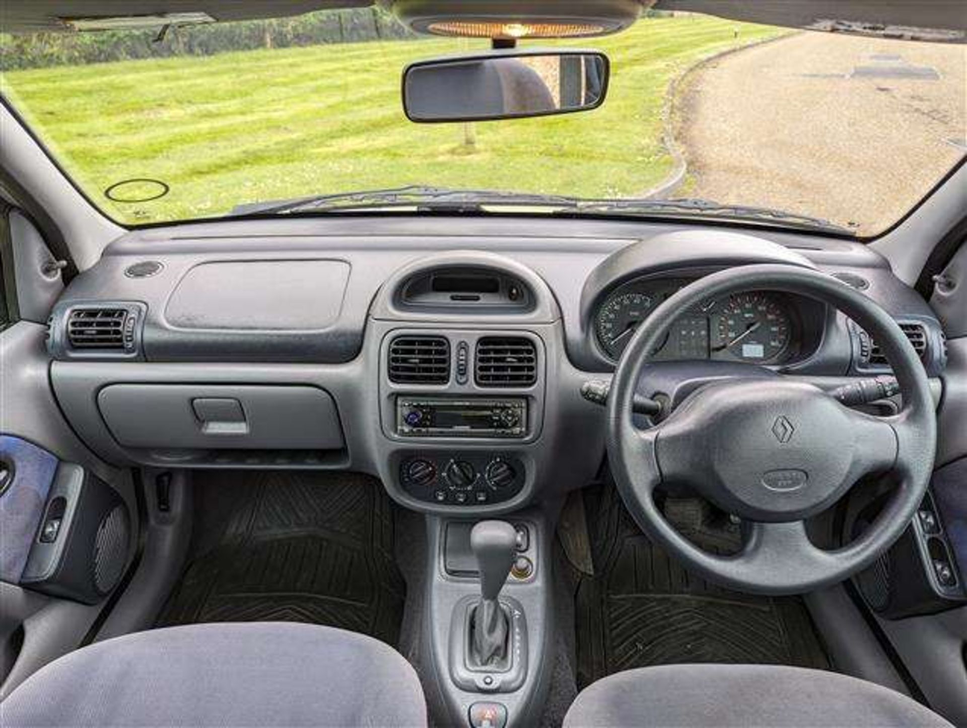 2001 RENAULT CLIO ALIZE 16V - Image 22 of 30