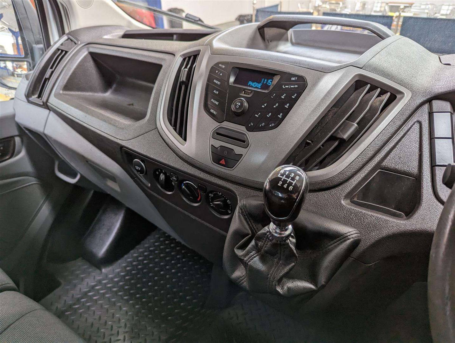 2014 FORD TRANSIT 350 - Image 27 of 29