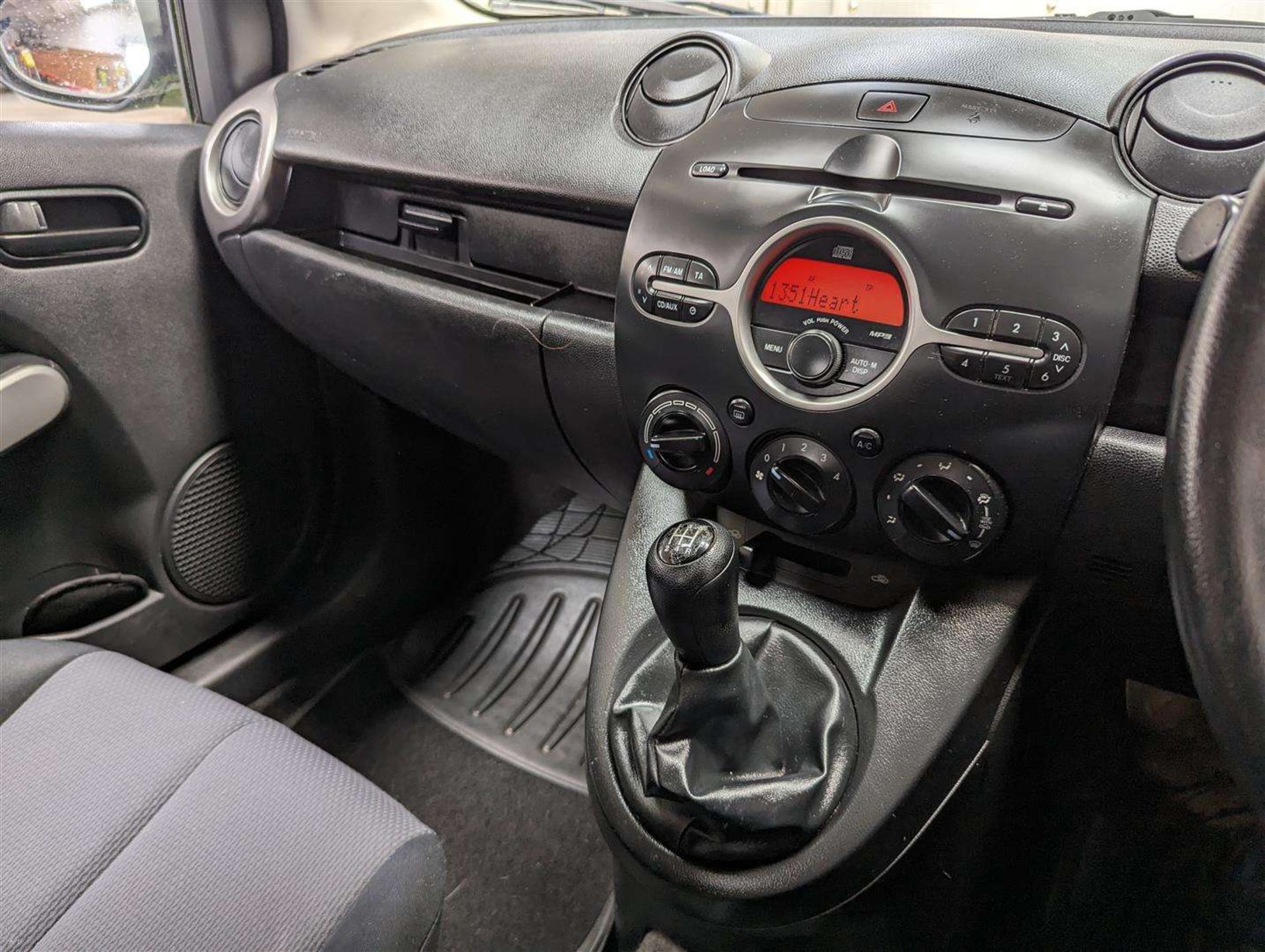 2009 MAZDA 2 TS - Image 29 of 30