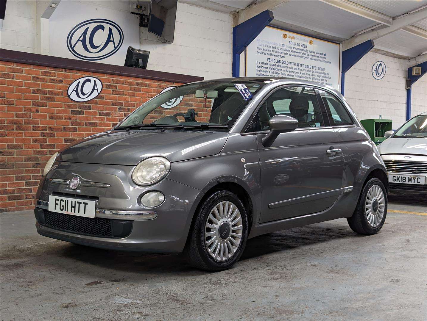 2011 FIAT 500 LOUNGE S-A