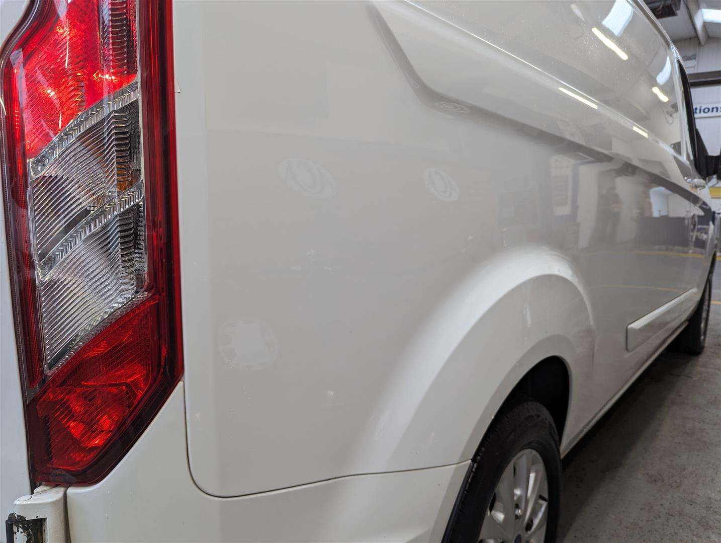 2019 FORD TRANSIT CUSTOM 300 LTD - Image 7 of 30