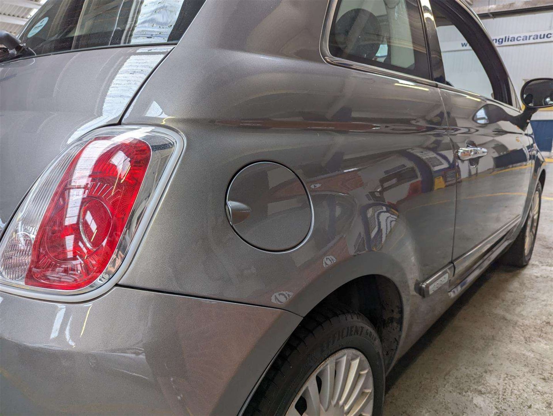 2011 FIAT 500 LOUNGE S-A - Image 3 of 30