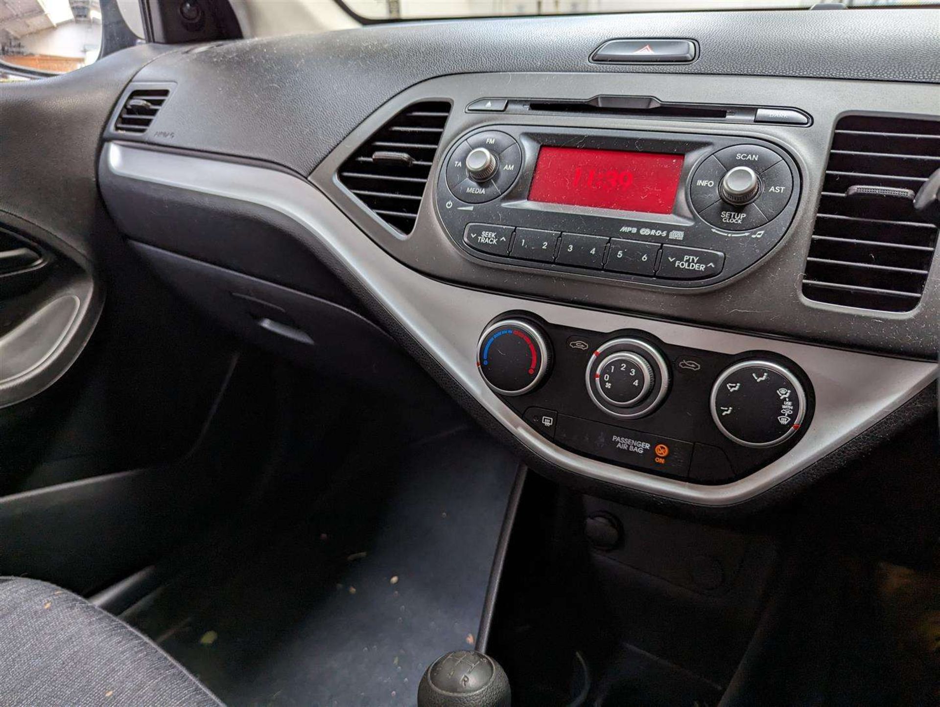 2012 KIA PICANTO 1 - Image 26 of 28