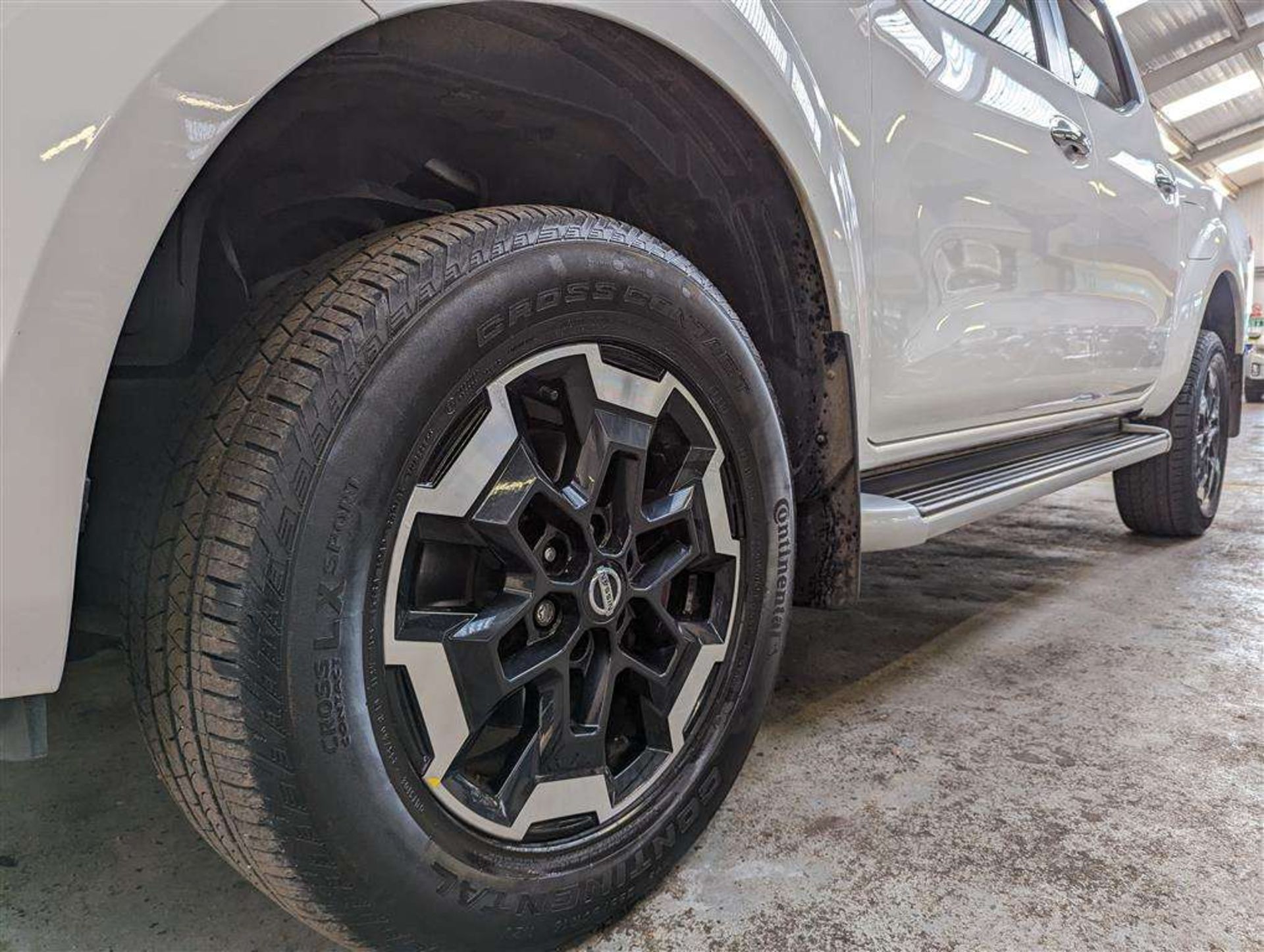 2020 NISSAN NAVARA TEKNA DCI AUTO - Image 18 of 28