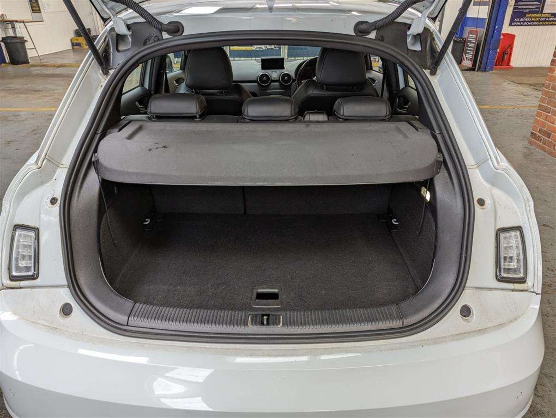 2016 AUDI A1 S LINE TDI S-A - Image 6 of 28