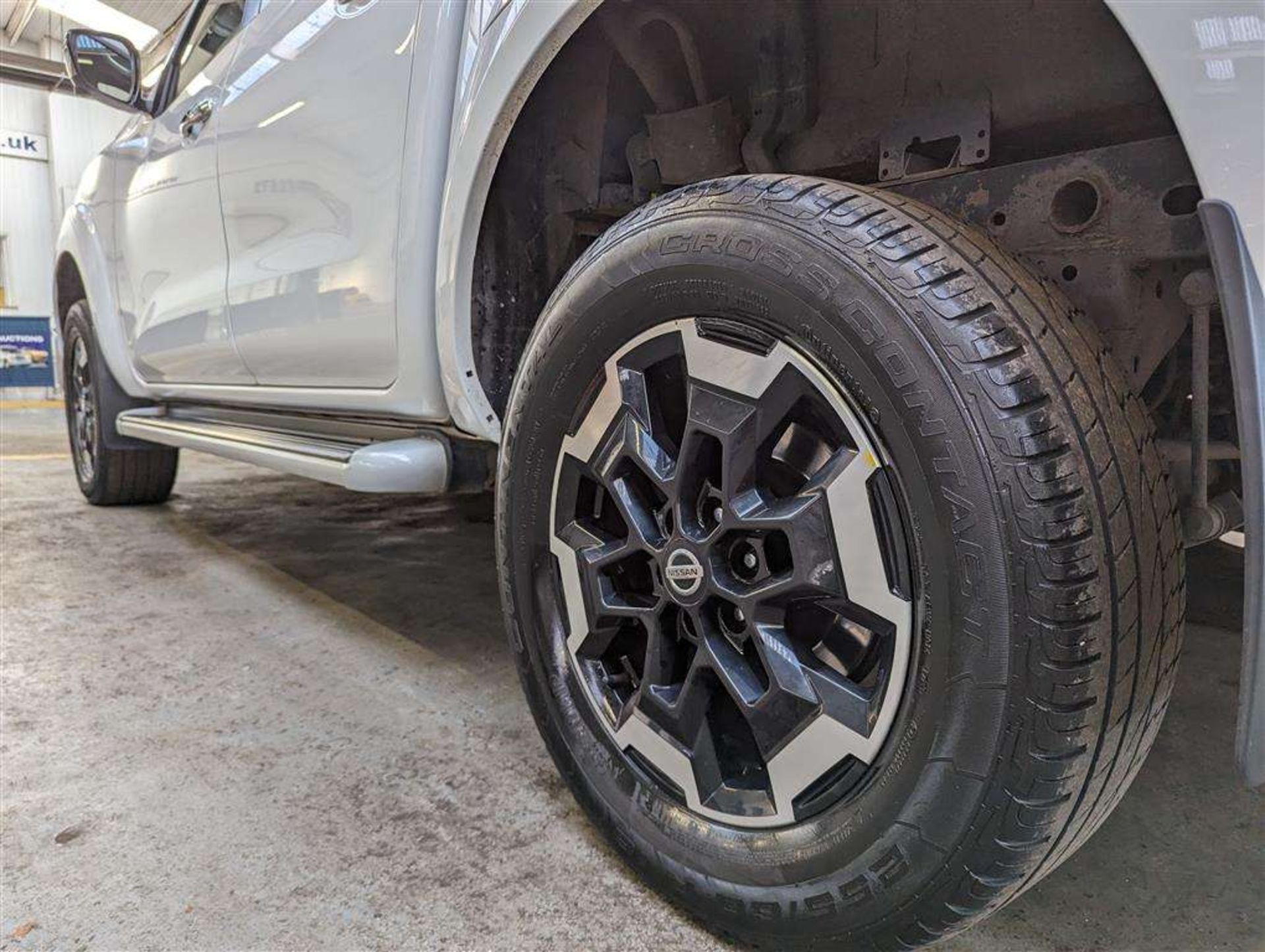 2020 NISSAN NAVARA TEKNA DCI AUTO - Image 15 of 28