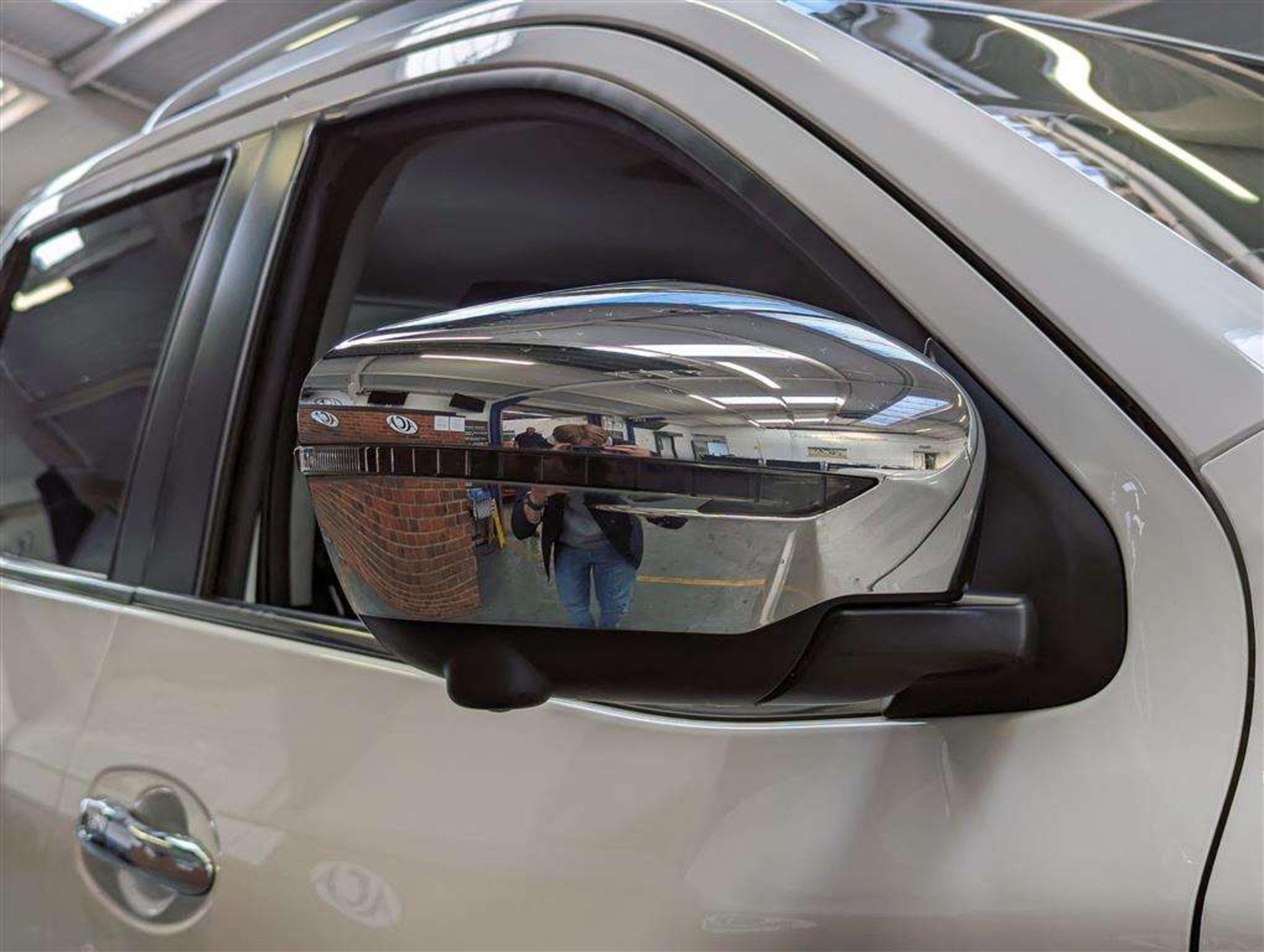 2020 NISSAN NAVARA TEKNA DCI AUTO - Image 21 of 28