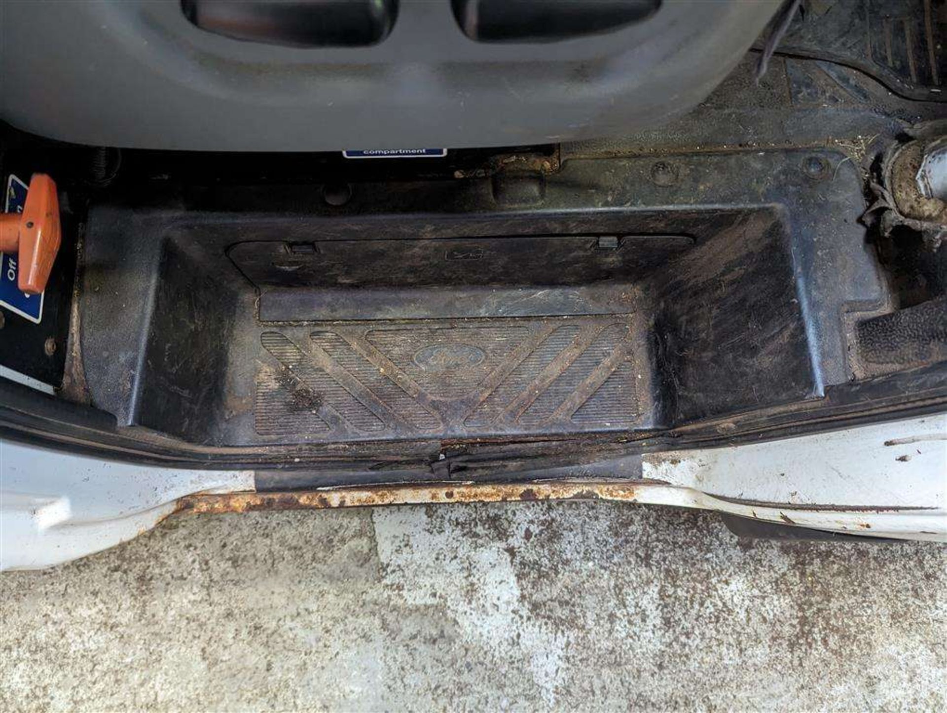 2012 FORD TRANSIT 100 T350 RWD - Image 24 of 28