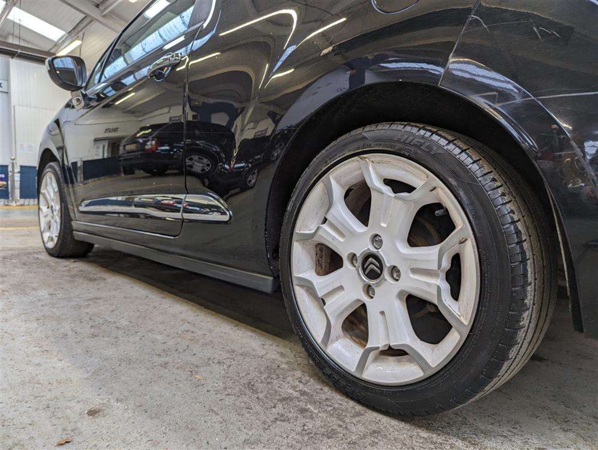 2015 CITROEN DS3 PURETECH DSTYLE ICE S - Image 11 of 26