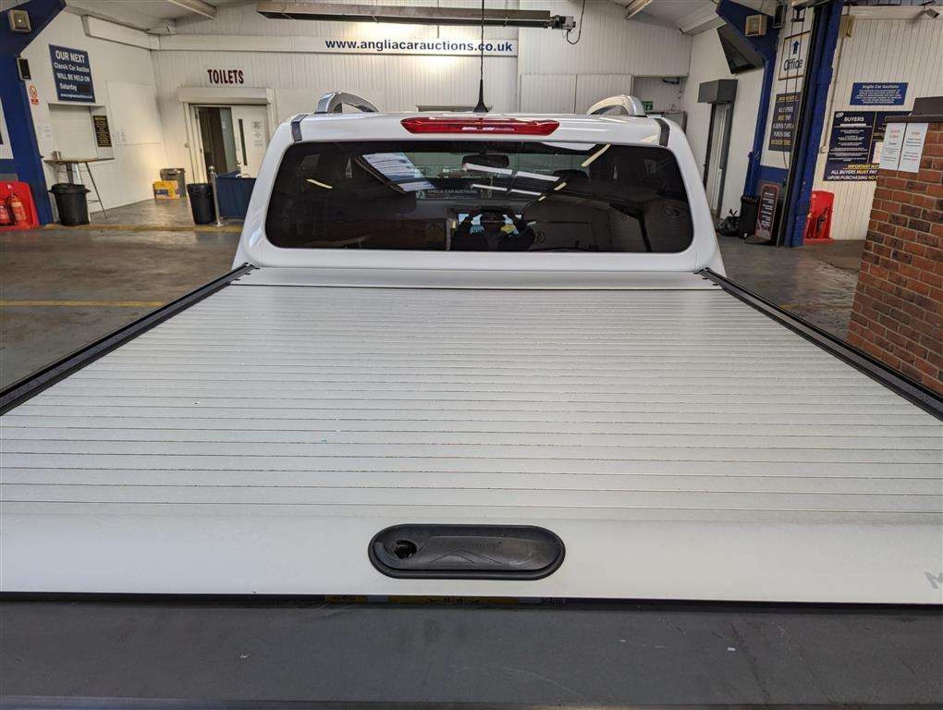 2020 NISSAN NAVARA TEKNA DCI AUTO - Image 6 of 28