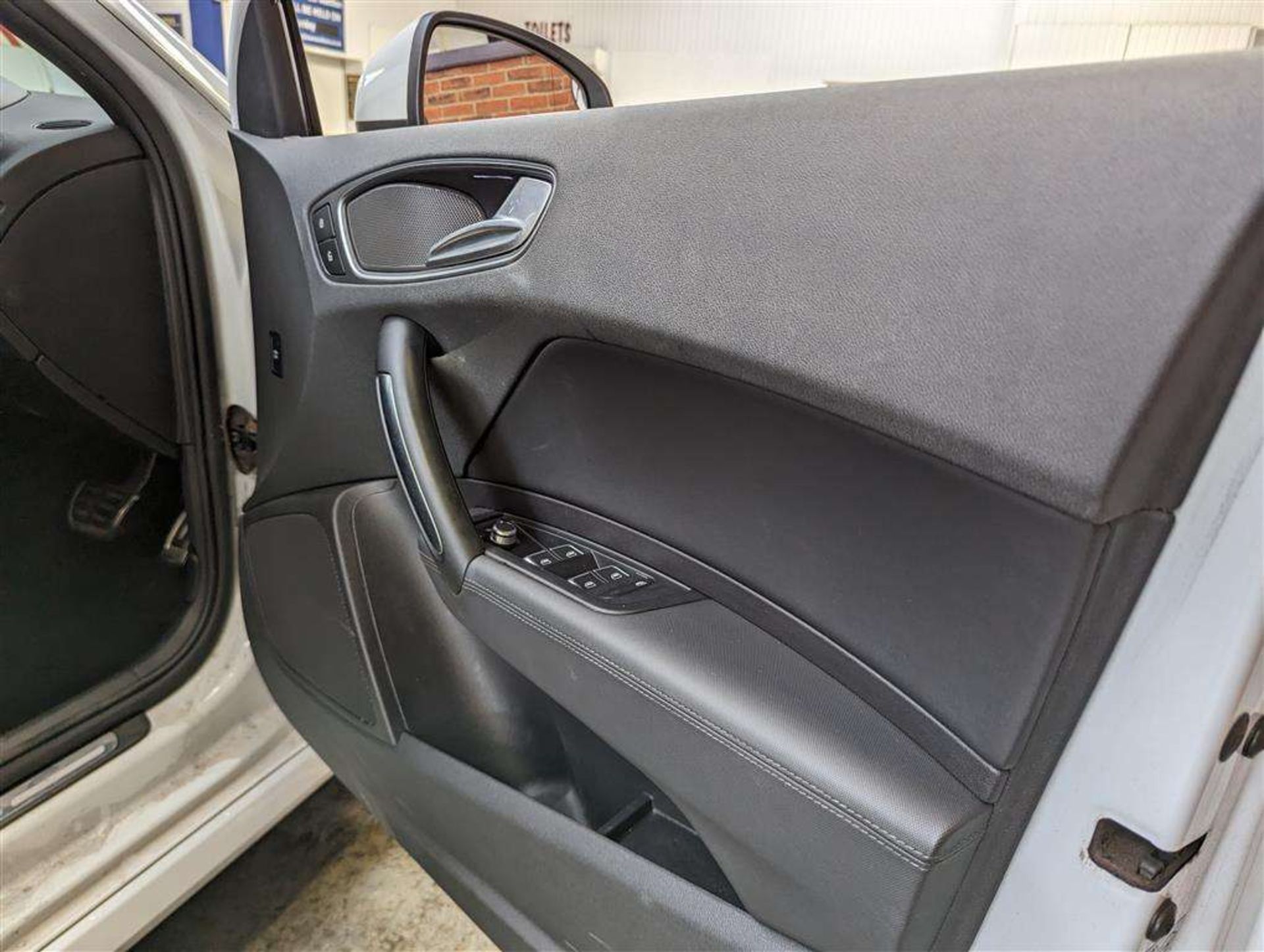 2016 AUDI A1 S LINE TDI S-A - Image 24 of 28