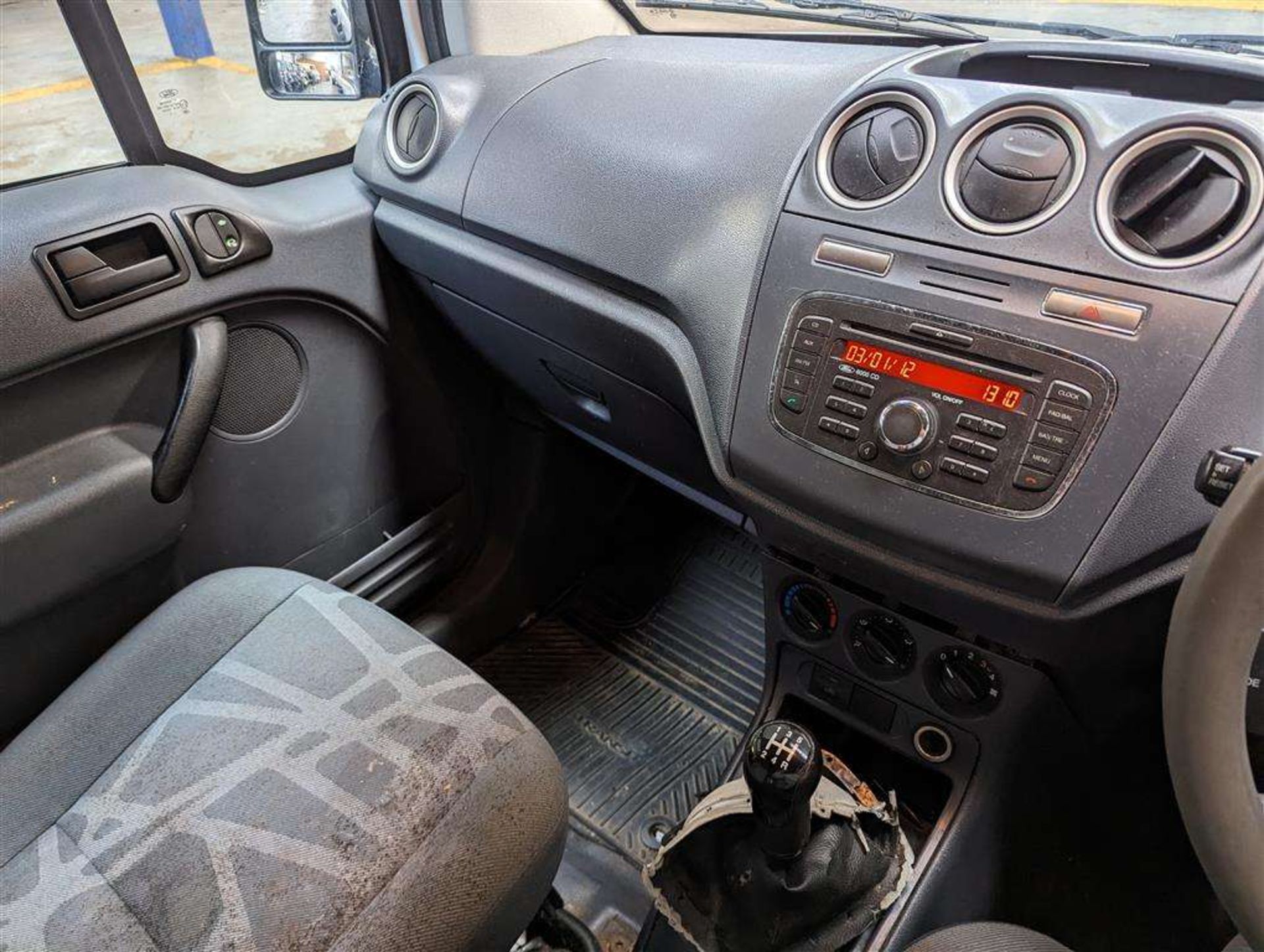 2011 FORD TRAN CONNECT 90 T230 - Image 26 of 28
