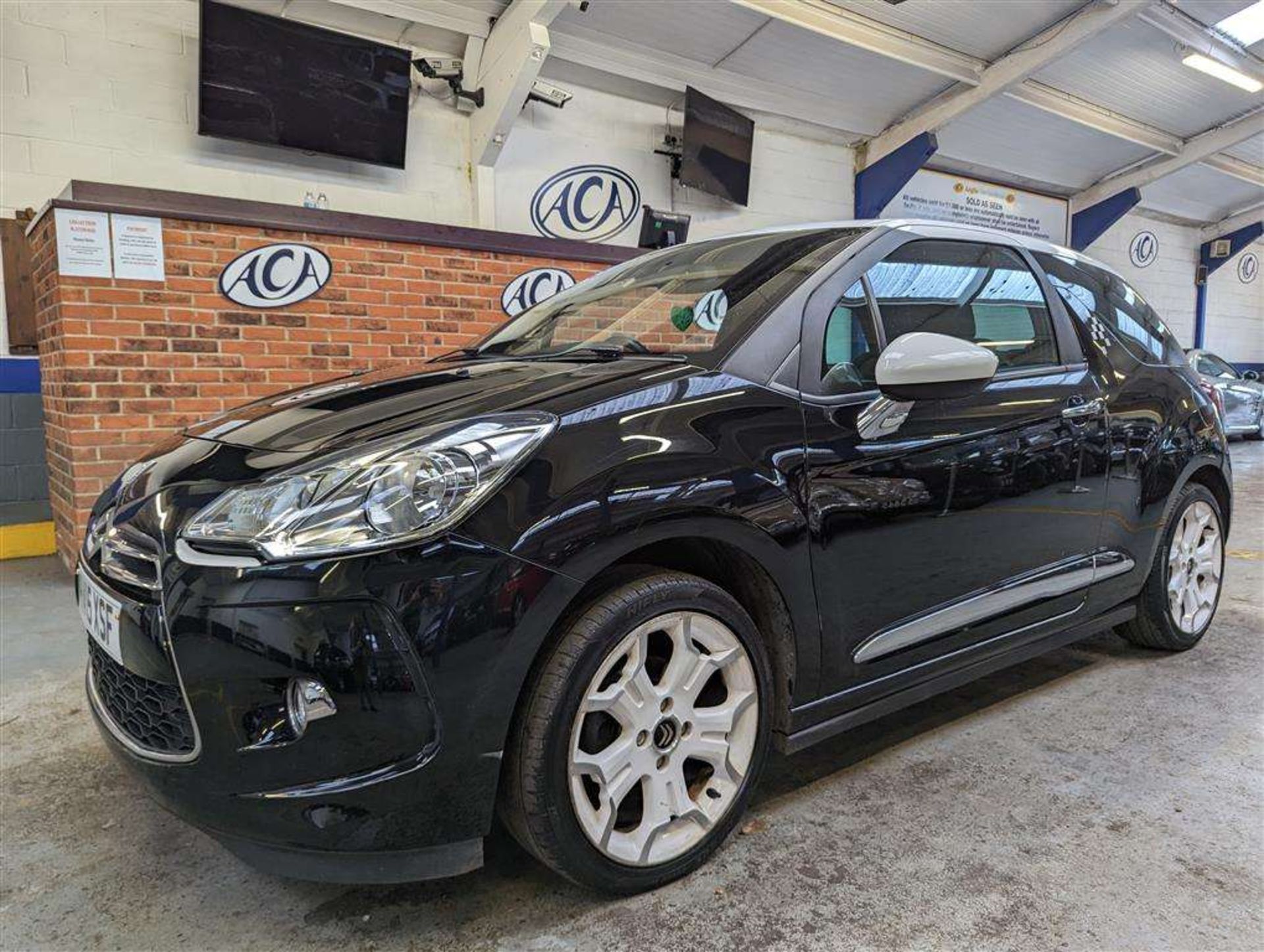2015 CITROEN DS3 PURETECH DSTYLE ICE S - Image 12 of 26