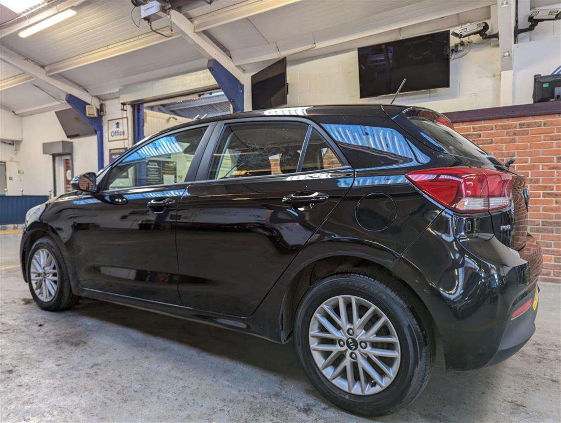 2018 KIA RIO 2 CRDI - Image 10 of 28