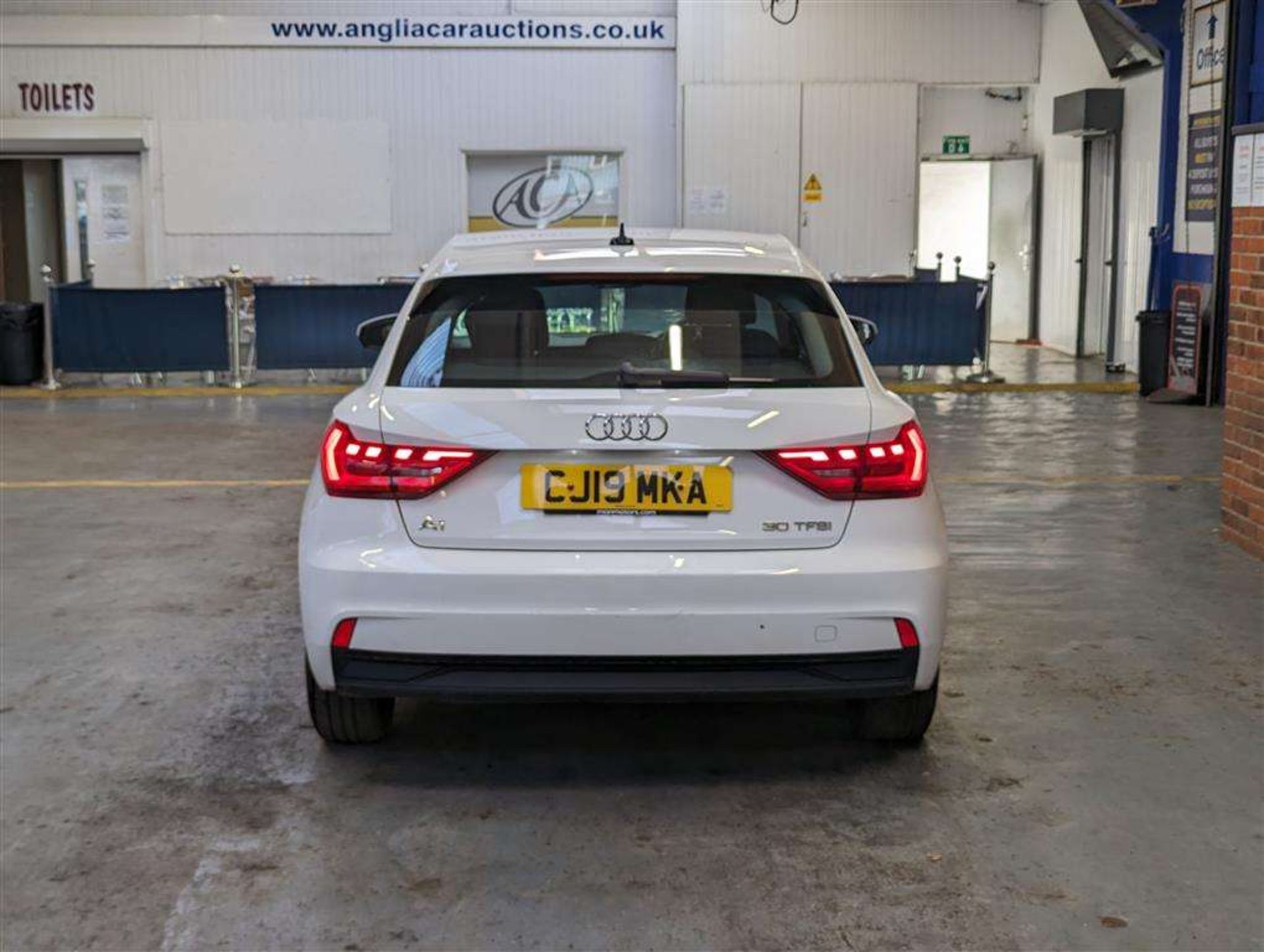 2019 AUDI A1 SE 30 TFSI - Image 4 of 27
