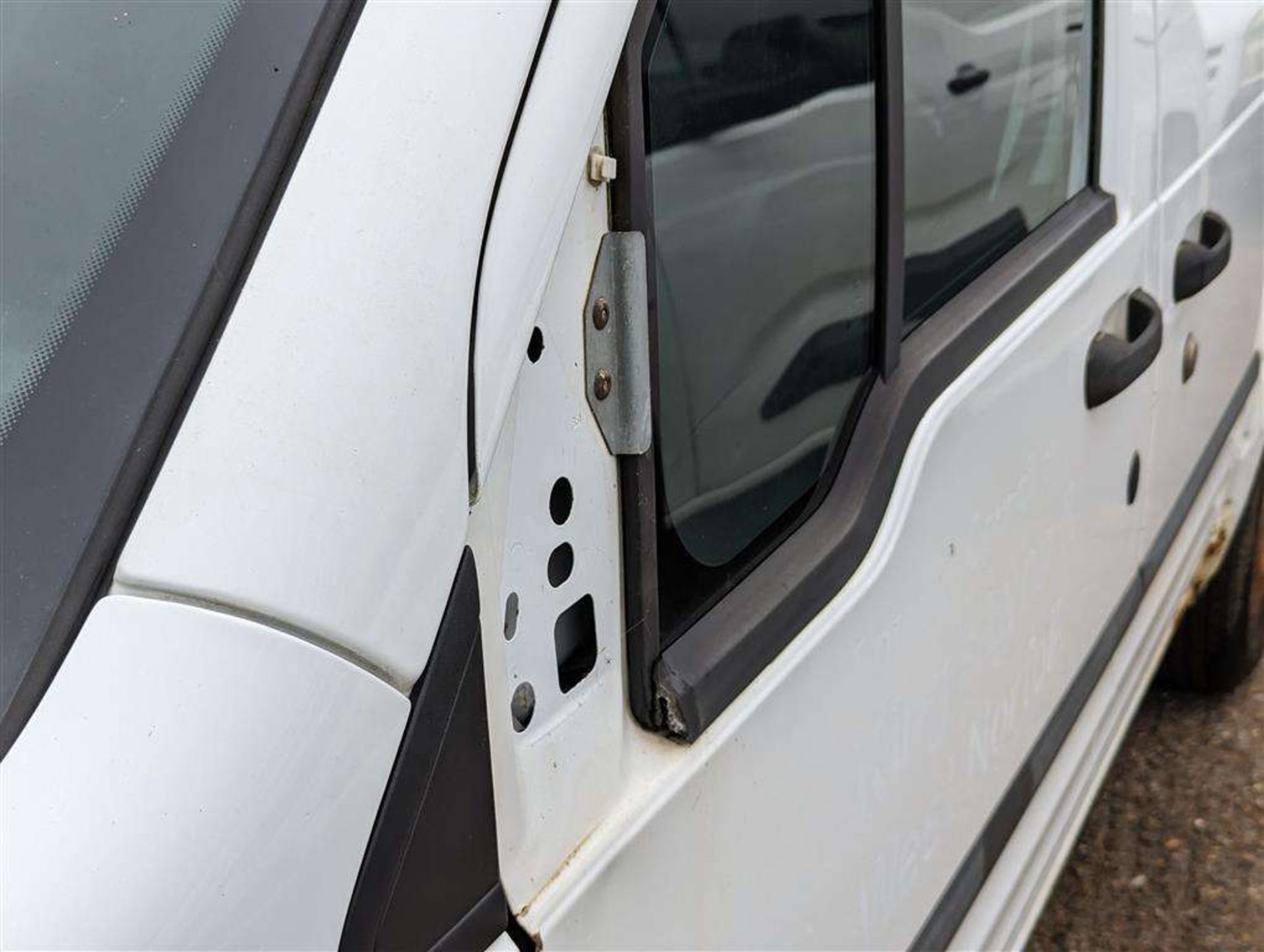 2011 FORD TRAN CONNECT 90 T230 - Image 23 of 26