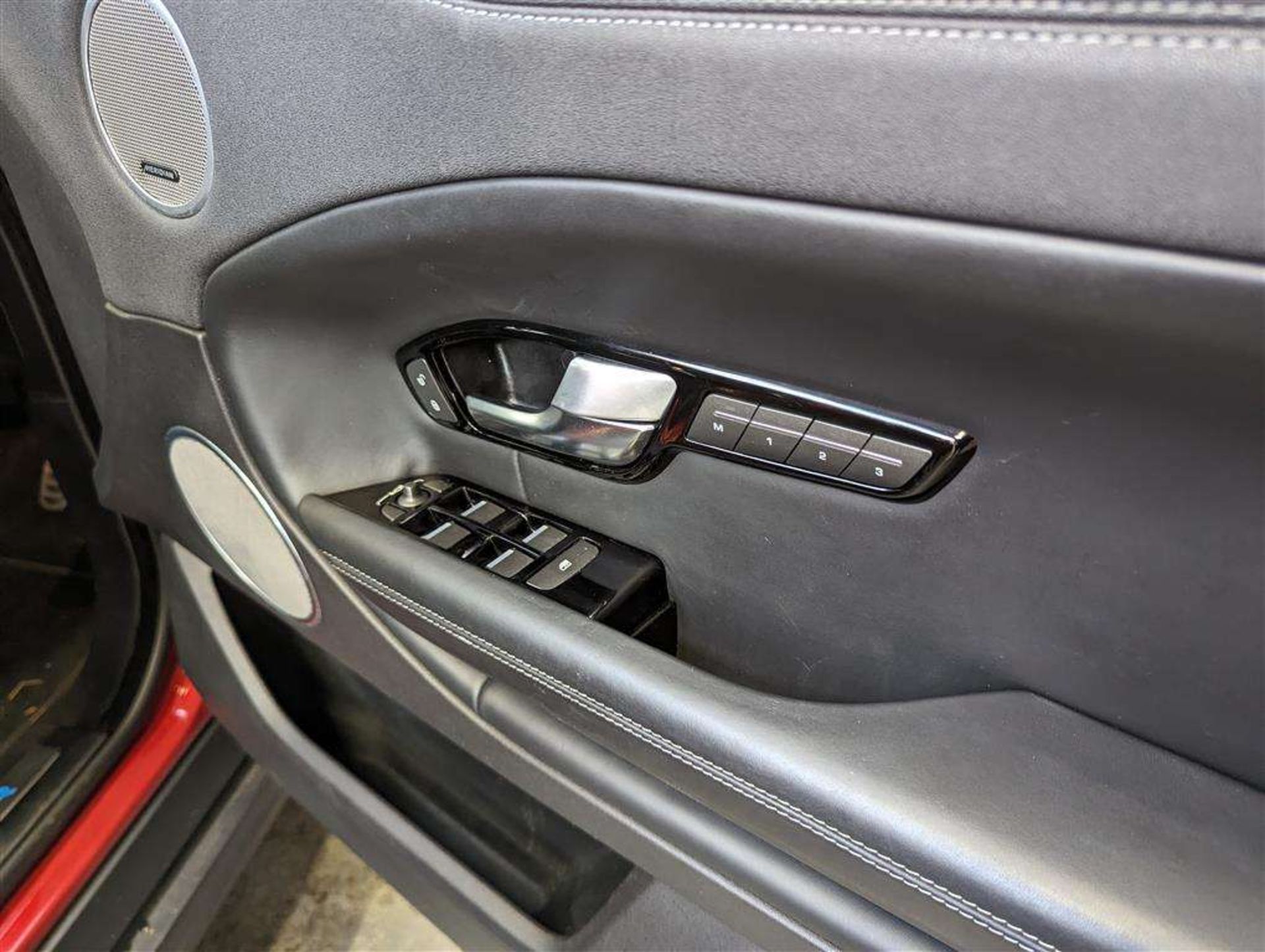 2015 LAND ROVER RANGE ROVER EVOQUE HSE DYN LUX - Image 23 of 30