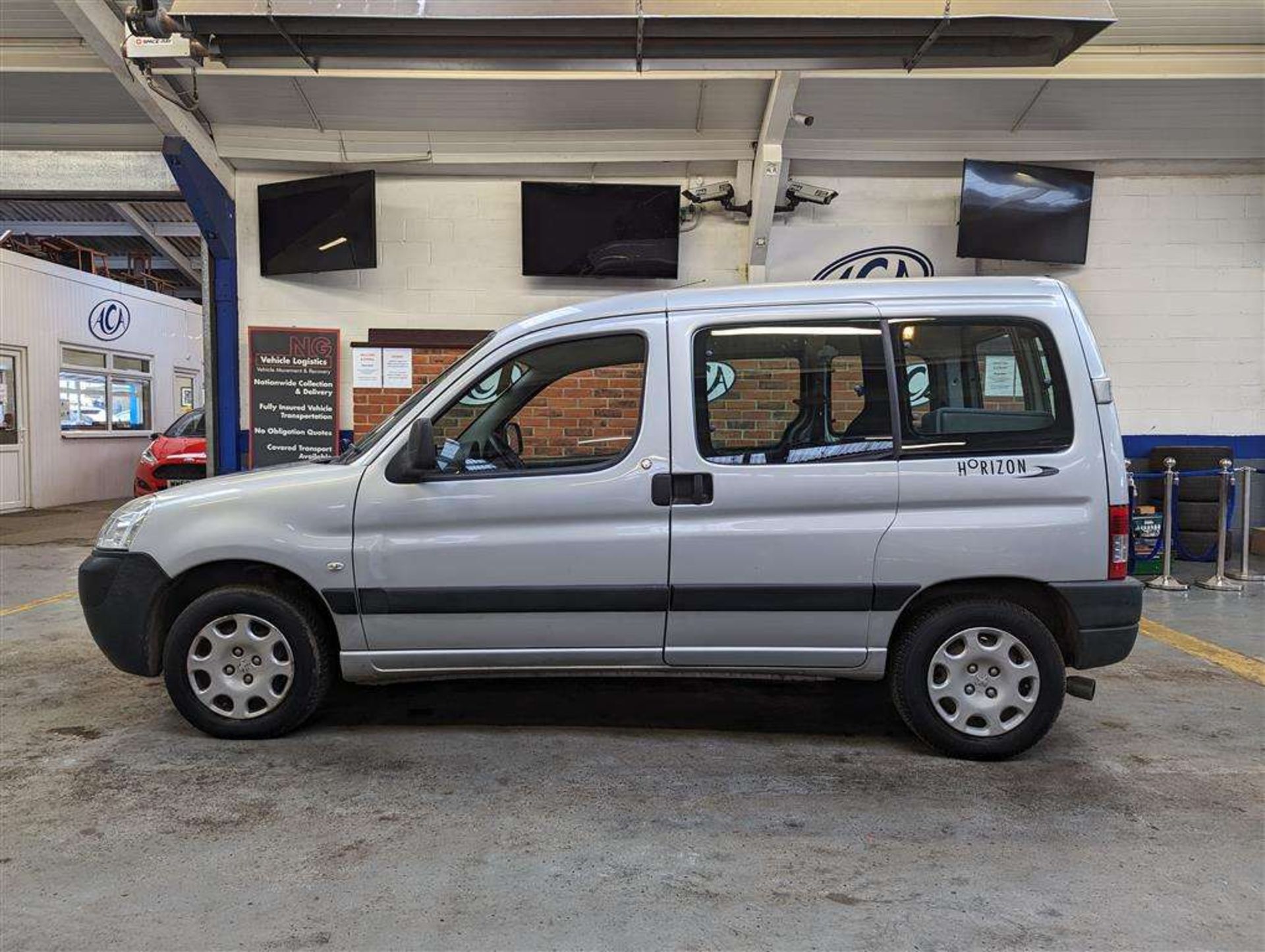 2010 PEUGEOT PARTNER ORIGIN COMBI HDI W.A.V. - Image 2 of 30