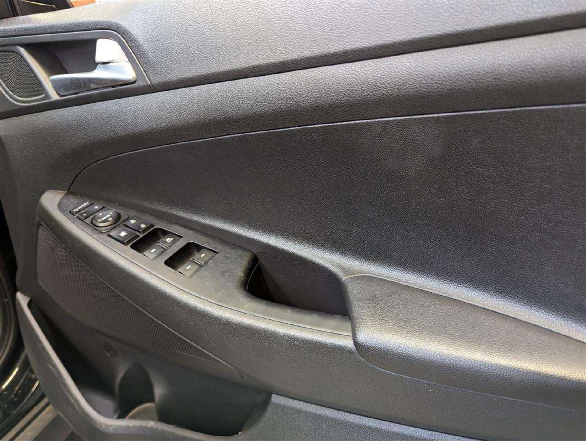 2016 HYUNDAI TUCSON SE NAV B-DRIVE 2WD - Image 24 of 30