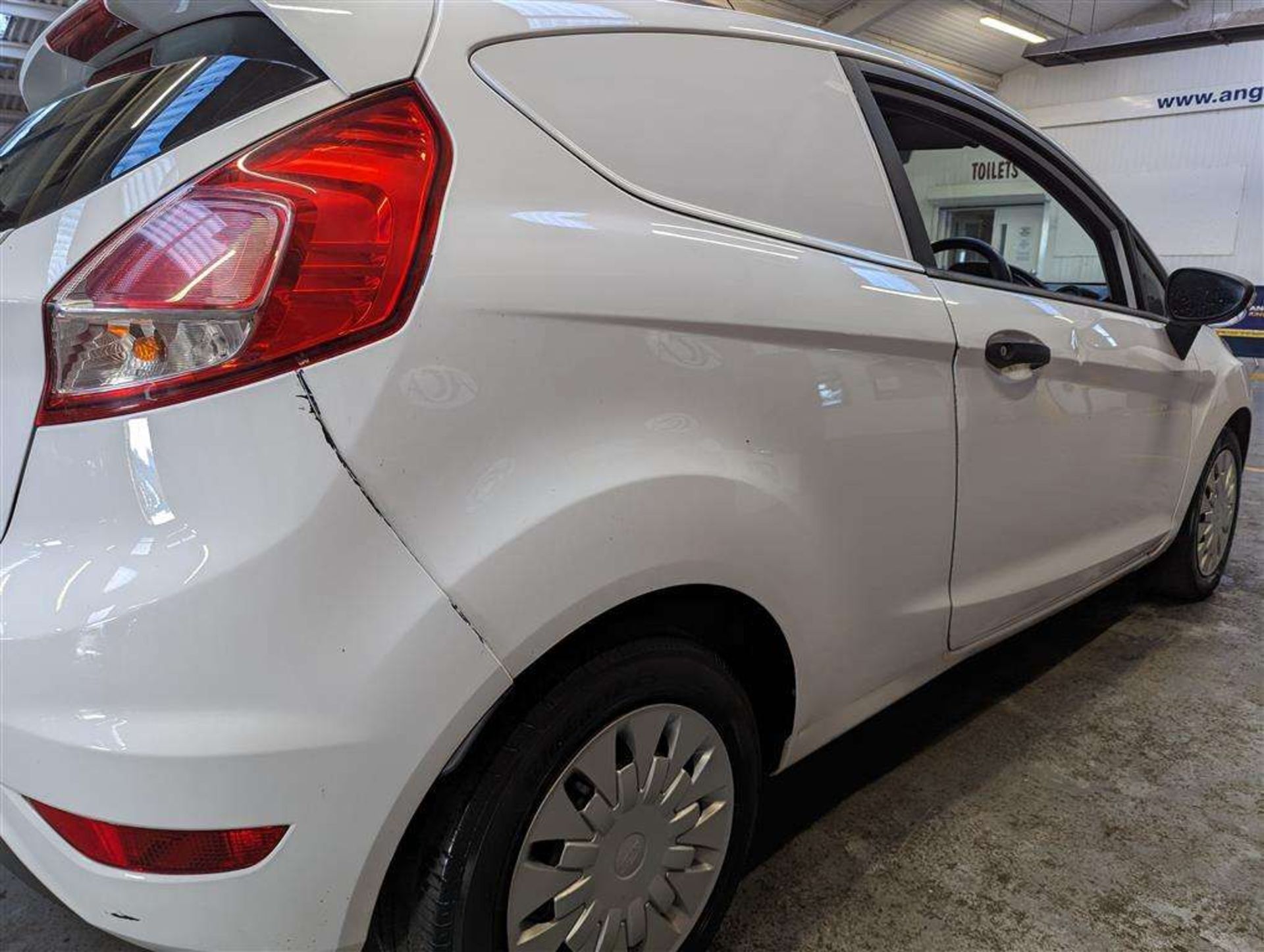 2014 FORD FIESTA ECONETIC TECH TDCI - Image 8 of 28