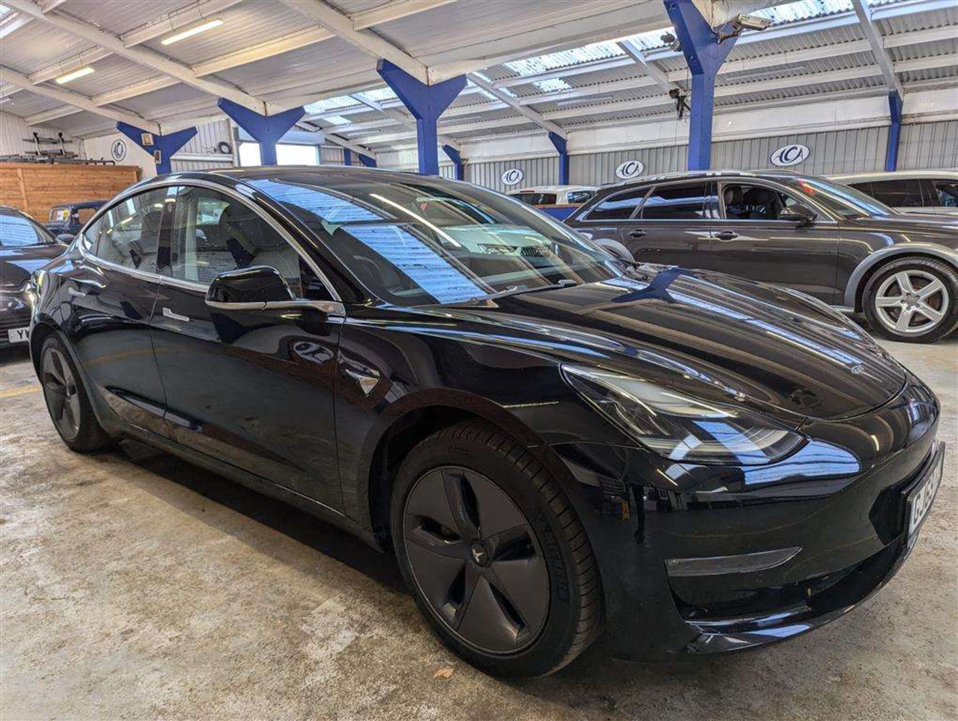 2019 TESLA MODEL 3 STANDARD RANGE + - Image 15 of 30