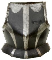 A 16TH CENTURY GERMAN NUREMBERG BLACK AND WHITE BREAST PLATE,