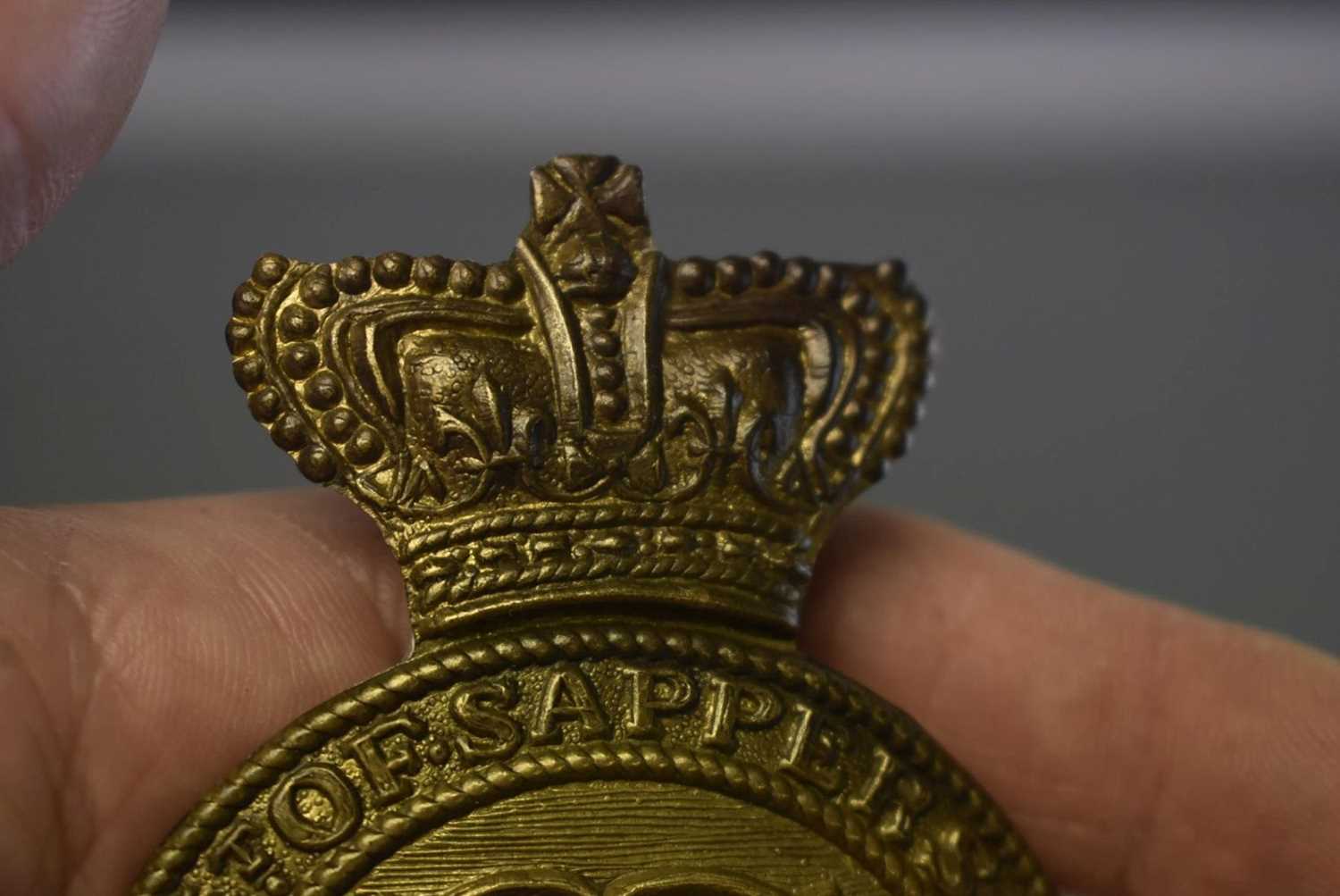 COPY ROYAL REGIMENT OF SAPPERS AND MINERS SENIOR NCO'S SHAKO PLATE C.1806-1822. - Image 2 of 6