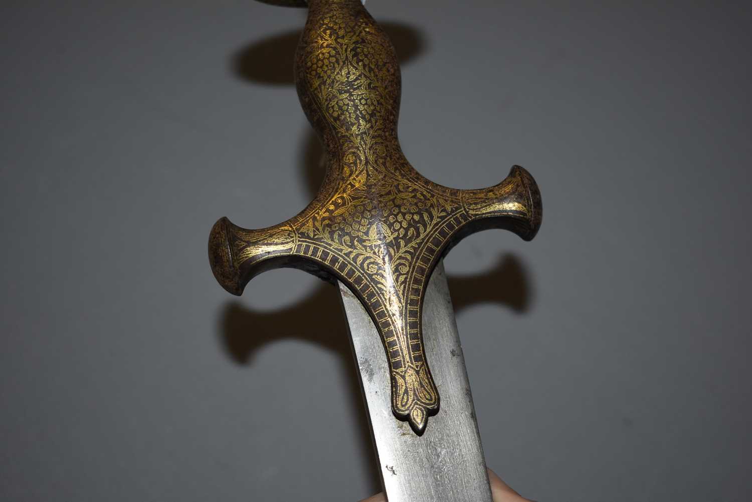 A 19TH CENTURY INDIAN TULWAR OR SWORD, - Image 9 of 15