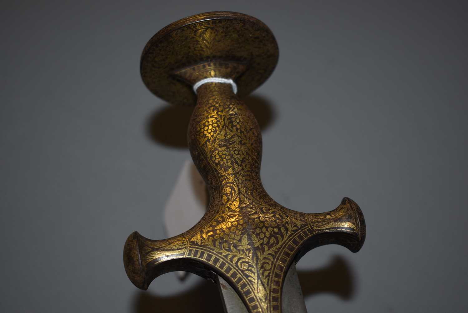 A 19TH CENTURY INDIAN TULWAR OR SWORD, - Image 8 of 15