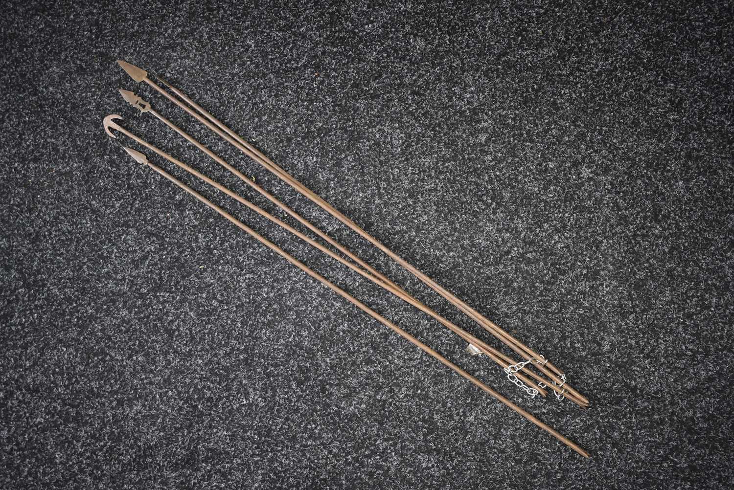 A SET OF FIVE ASSORTED SIKH ALL STEEL ARROWS, - Image 7 of 7