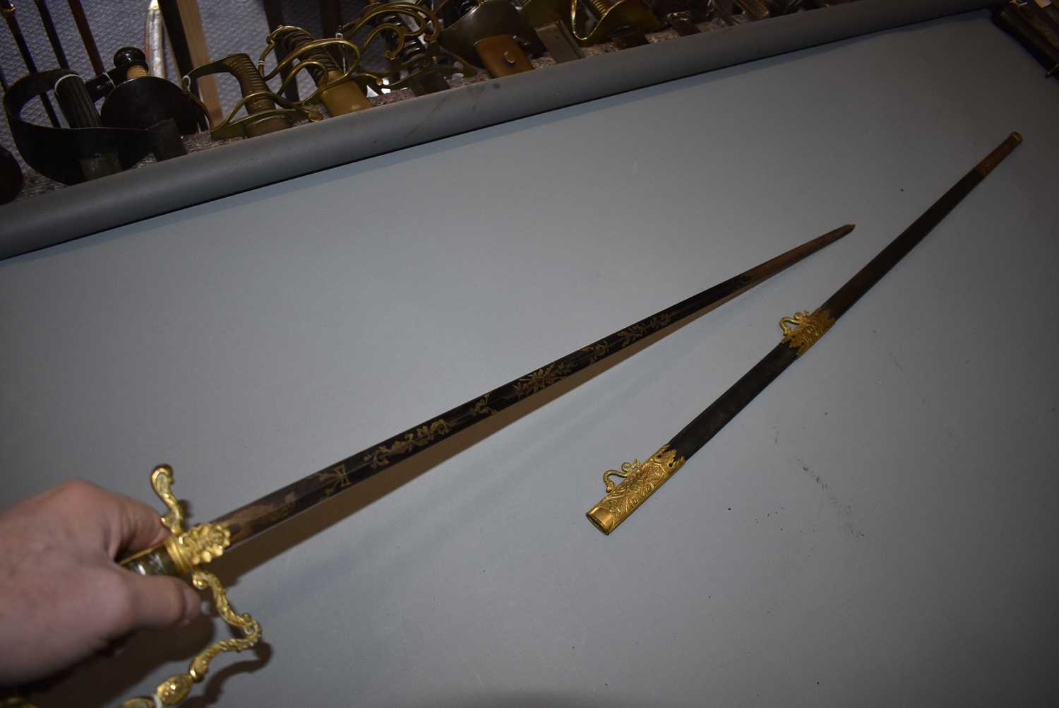 AN ORNATELY MOUNTED GEORGIAN NAVAL OFFICER'S SWORD, - Image 9 of 18