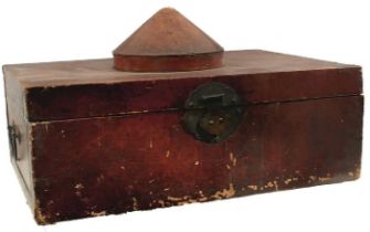 A LATE 18TH CENTURY CHINESE OR KOREAN STORAGE BOX FOR AN ARMOUR,