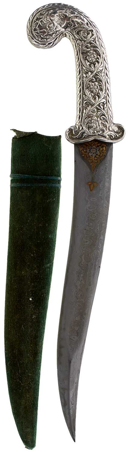 A 20TH CENTURY INDIAN KHANJAR OR DAGGER,