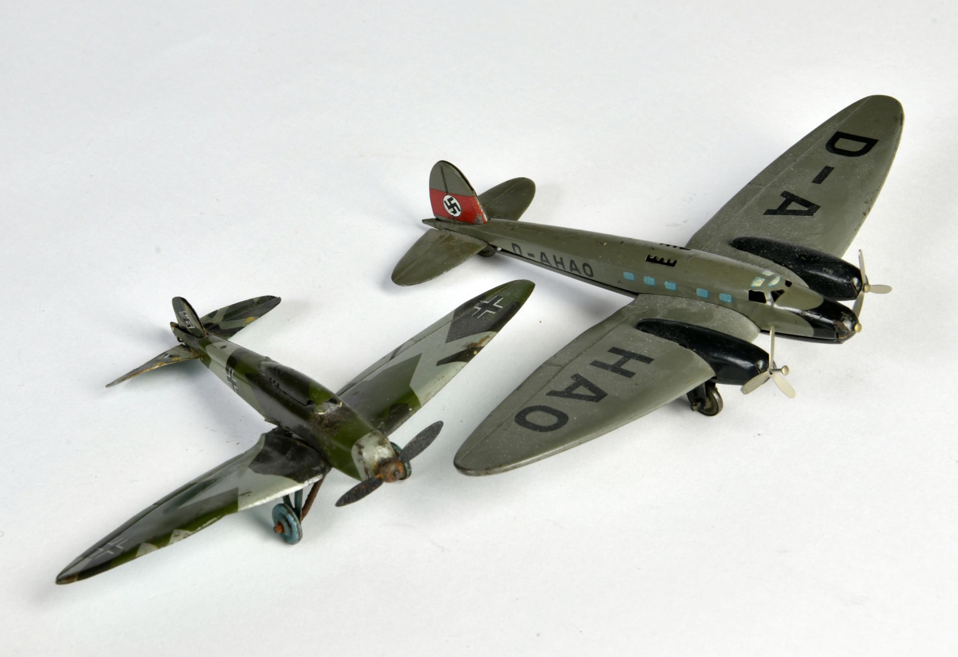 Lehmann, 2 Heinkel planes, Germany pwm 11-18 cm, tin, paint d., C 1-2/2