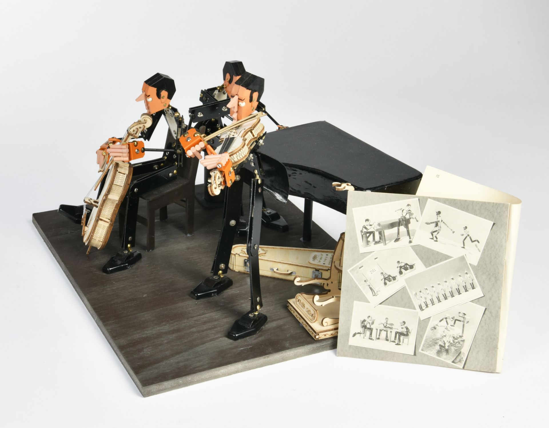 Altenloh, Brinck & Co, Tupo der Schrauben-Mensch band display, 30x39 cm, screw men pw, platform - Image 3 of 3