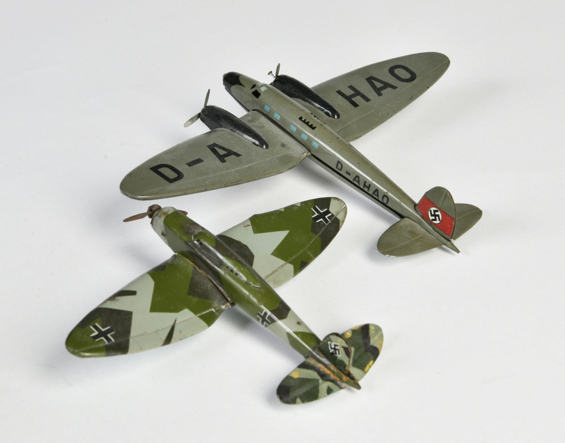 Lehmann, 2 Heinkel planes, Germany pwm 11-18 cm, tin, paint d., C 1-2/2 - Image 2 of 2