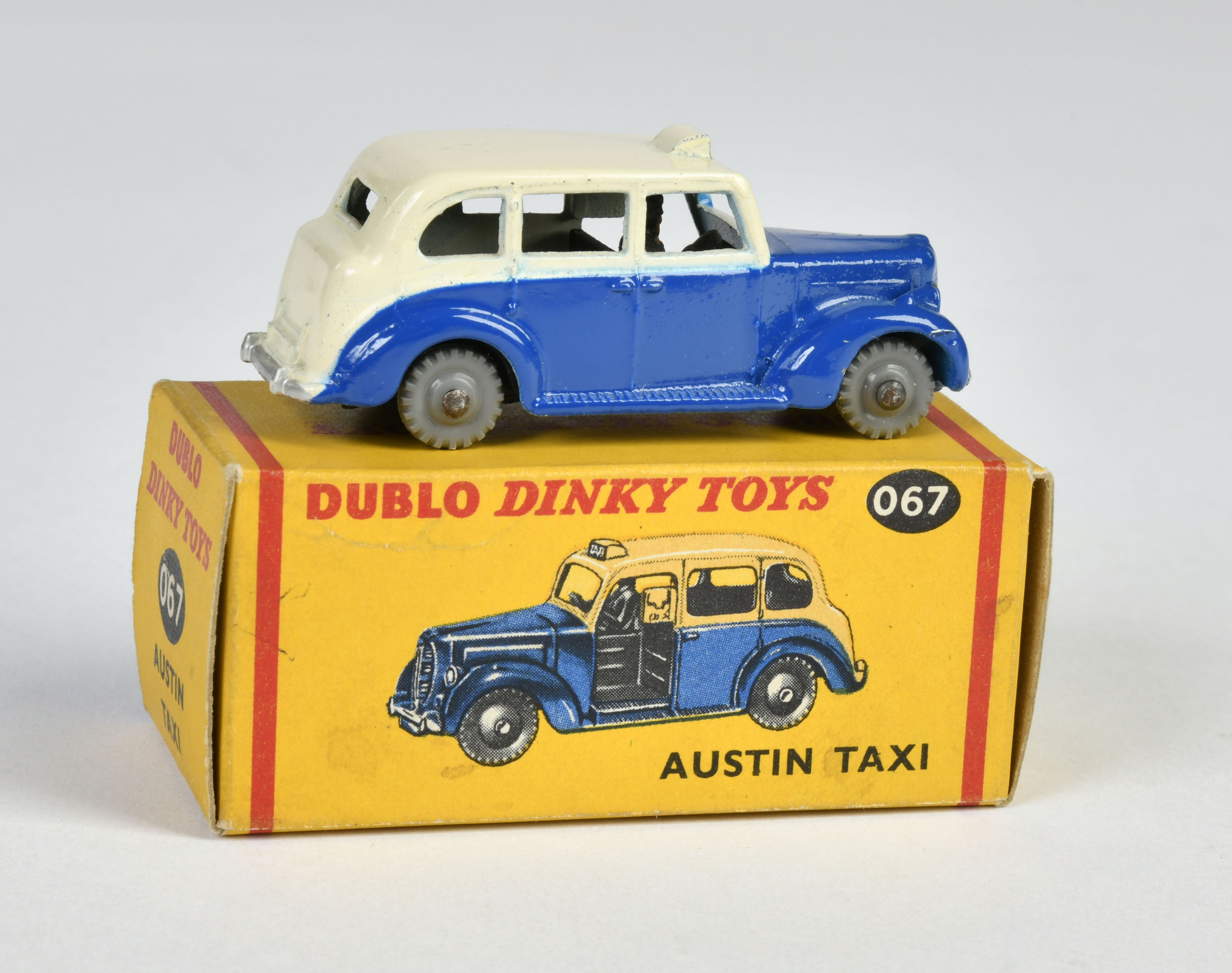 Dinky Toys, 67 Austin Taxi, blue/beige, box C 1, C 1 - Image 2 of 2