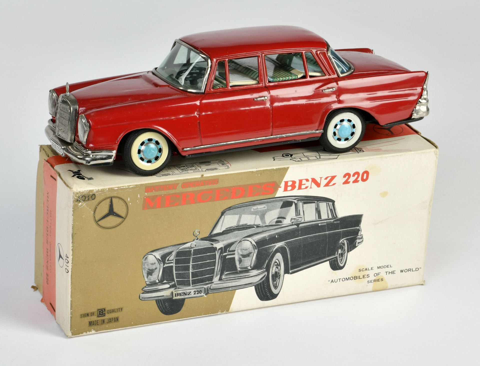 Bandai, Mercedes 220, Japan, 27 cm, tin, friction ok, box, C 1-2