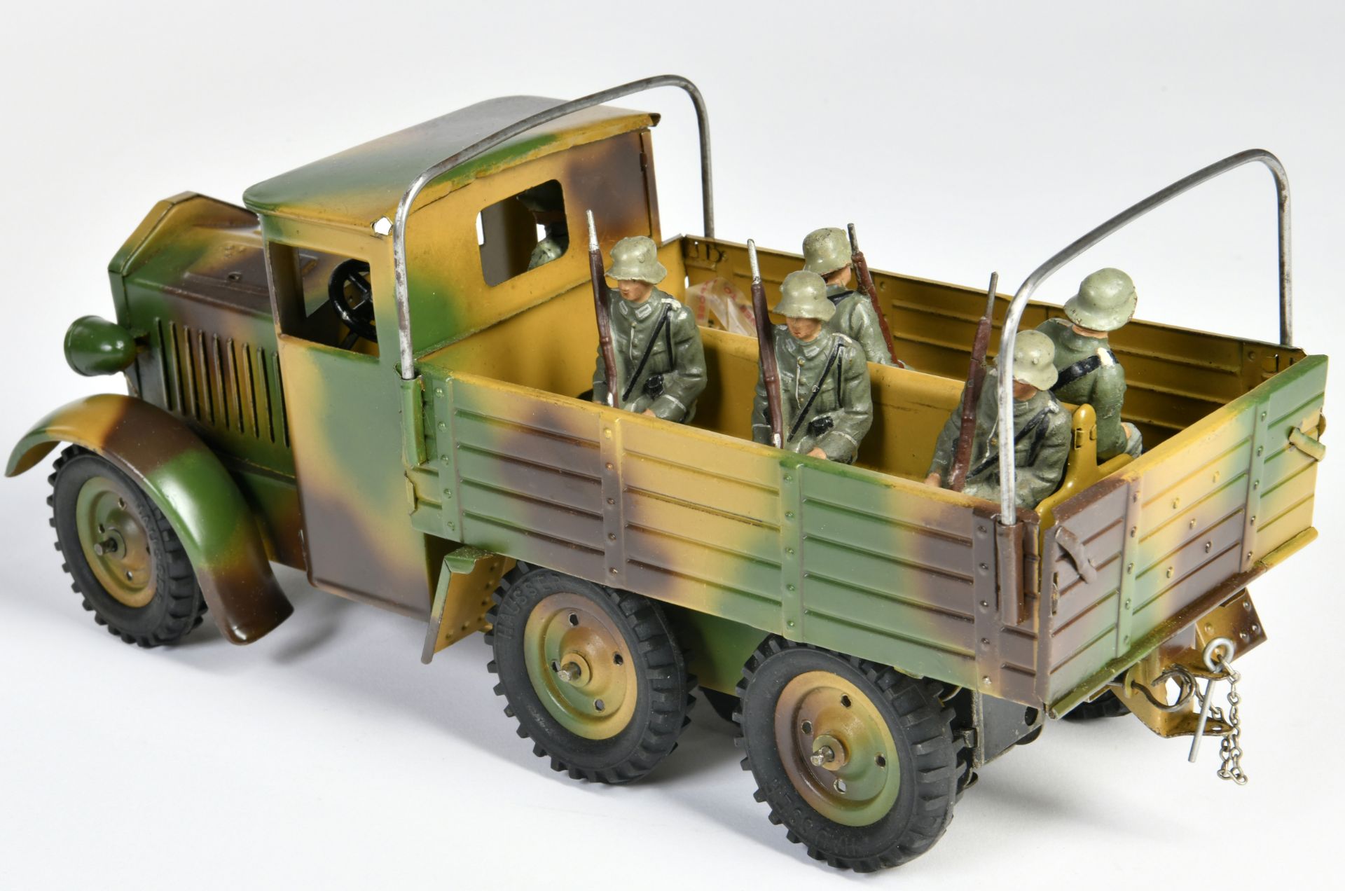 Lineol, truck with soldiers, Germany pw, tin, cw ok, one door loose, C 2 - Image 2 of 2