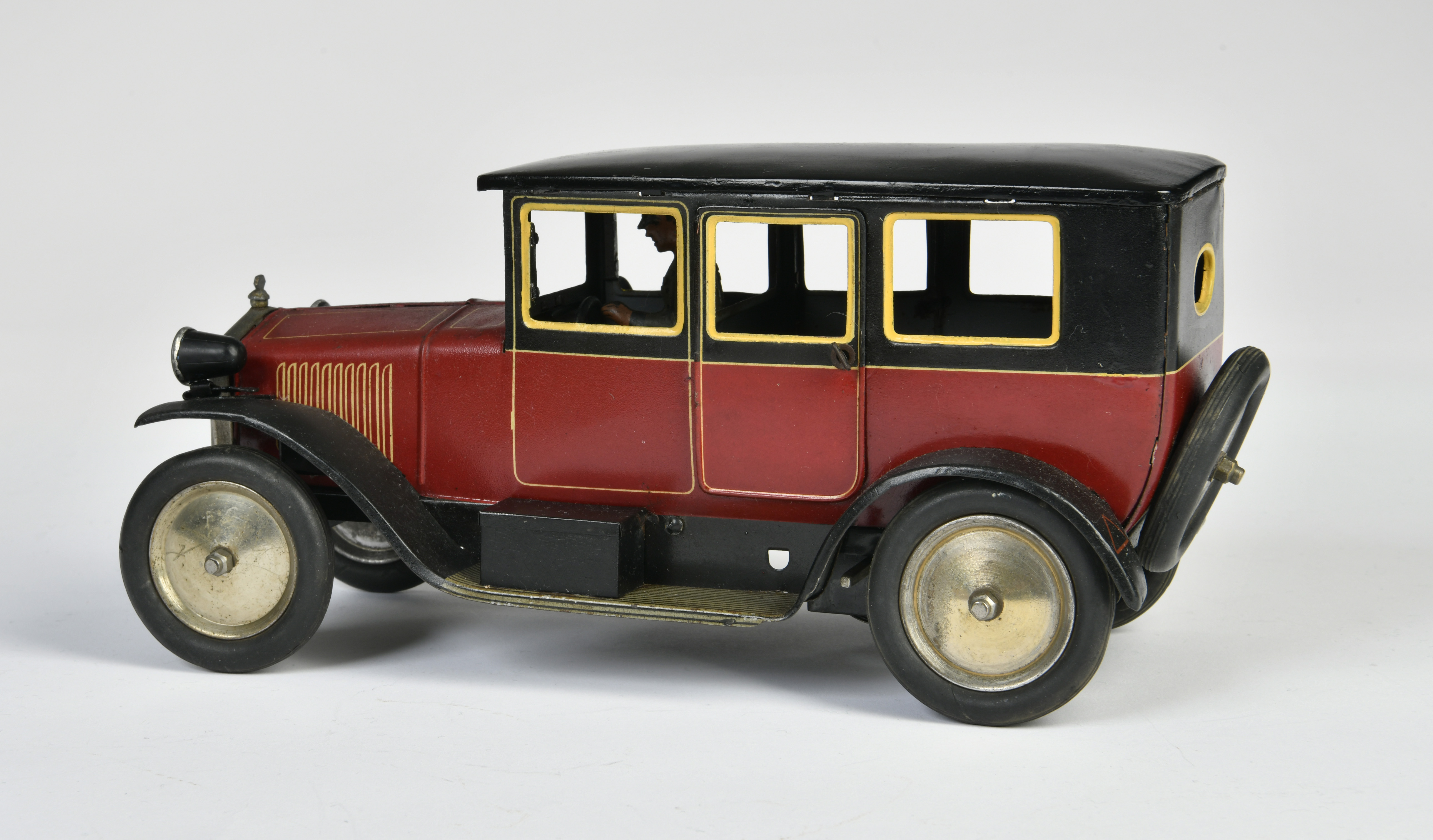 Bing, sedan car, Germany pw, 29 cm, tin, cw ok, roof repainted, otherwise very good condition - Image 2 of 3